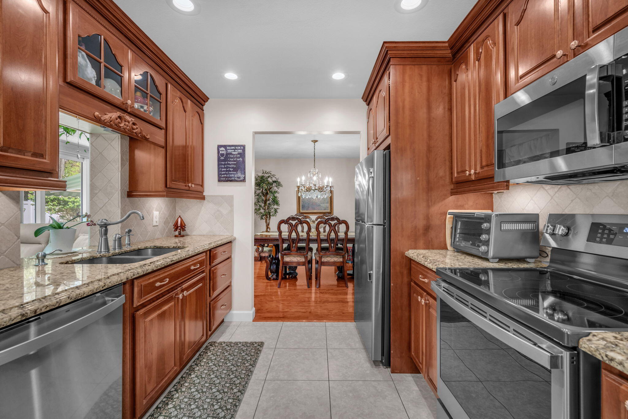 9341 SW 1st Place