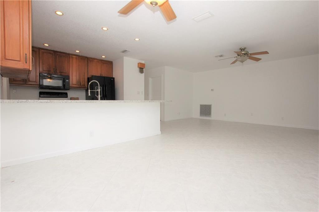 1122 NW 82nd Avenue