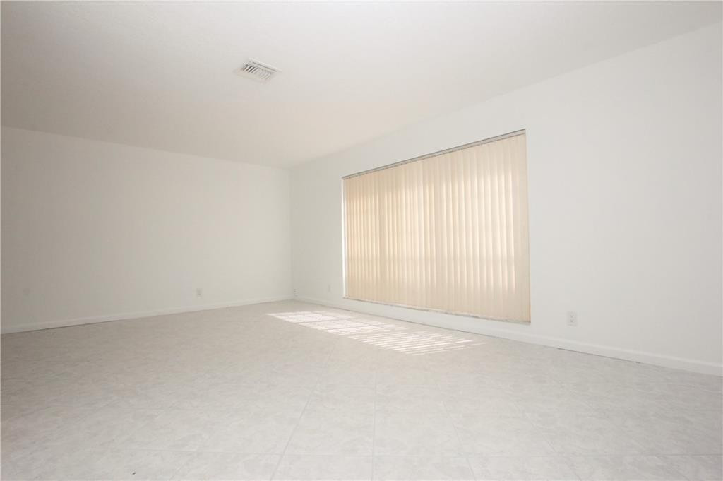 1122 NW 82nd Avenue