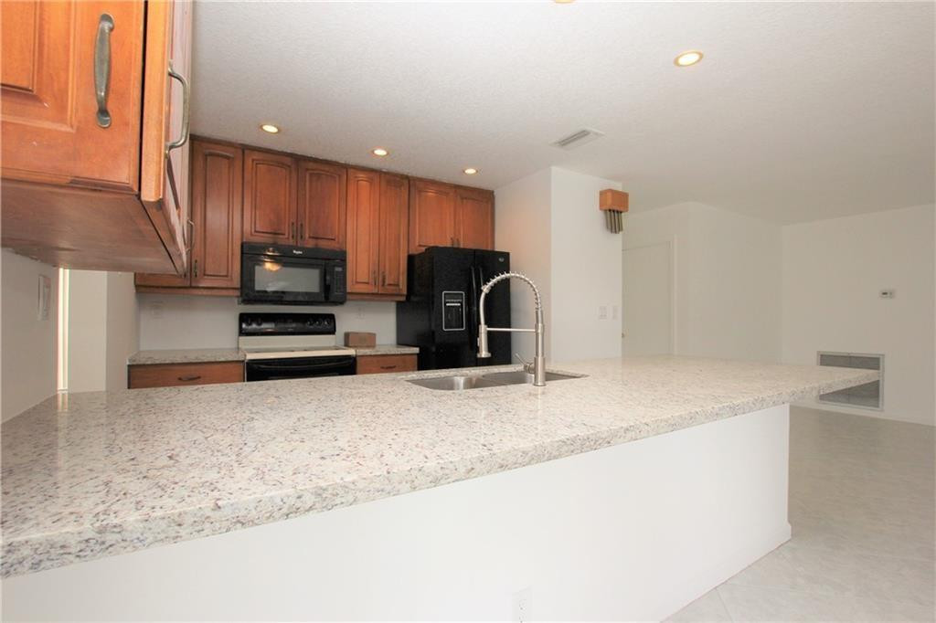 1122 NW 82nd Avenue