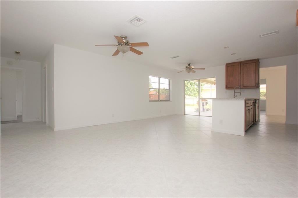 1122 NW 82nd Avenue