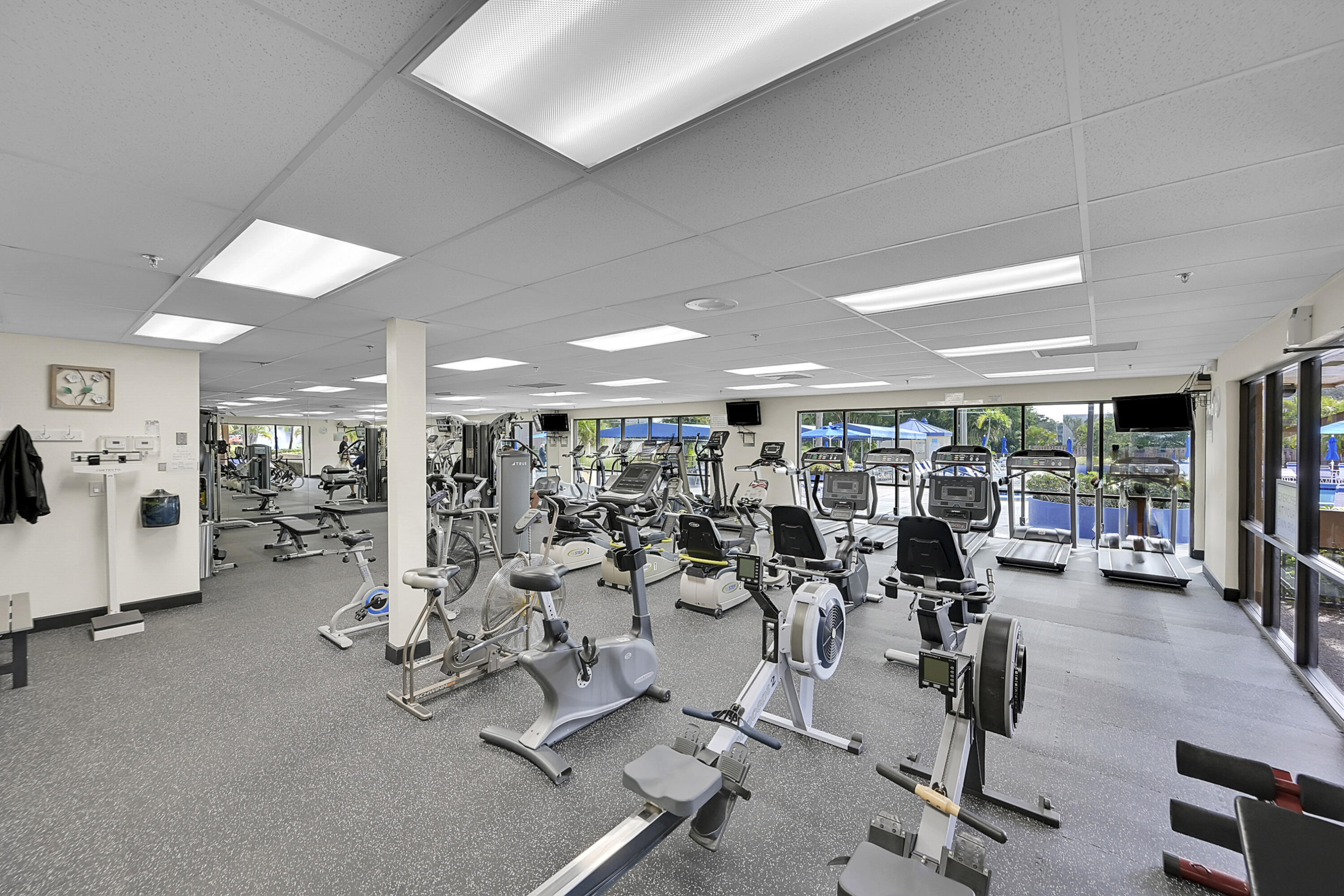 2503 N Nob Hill Road 101