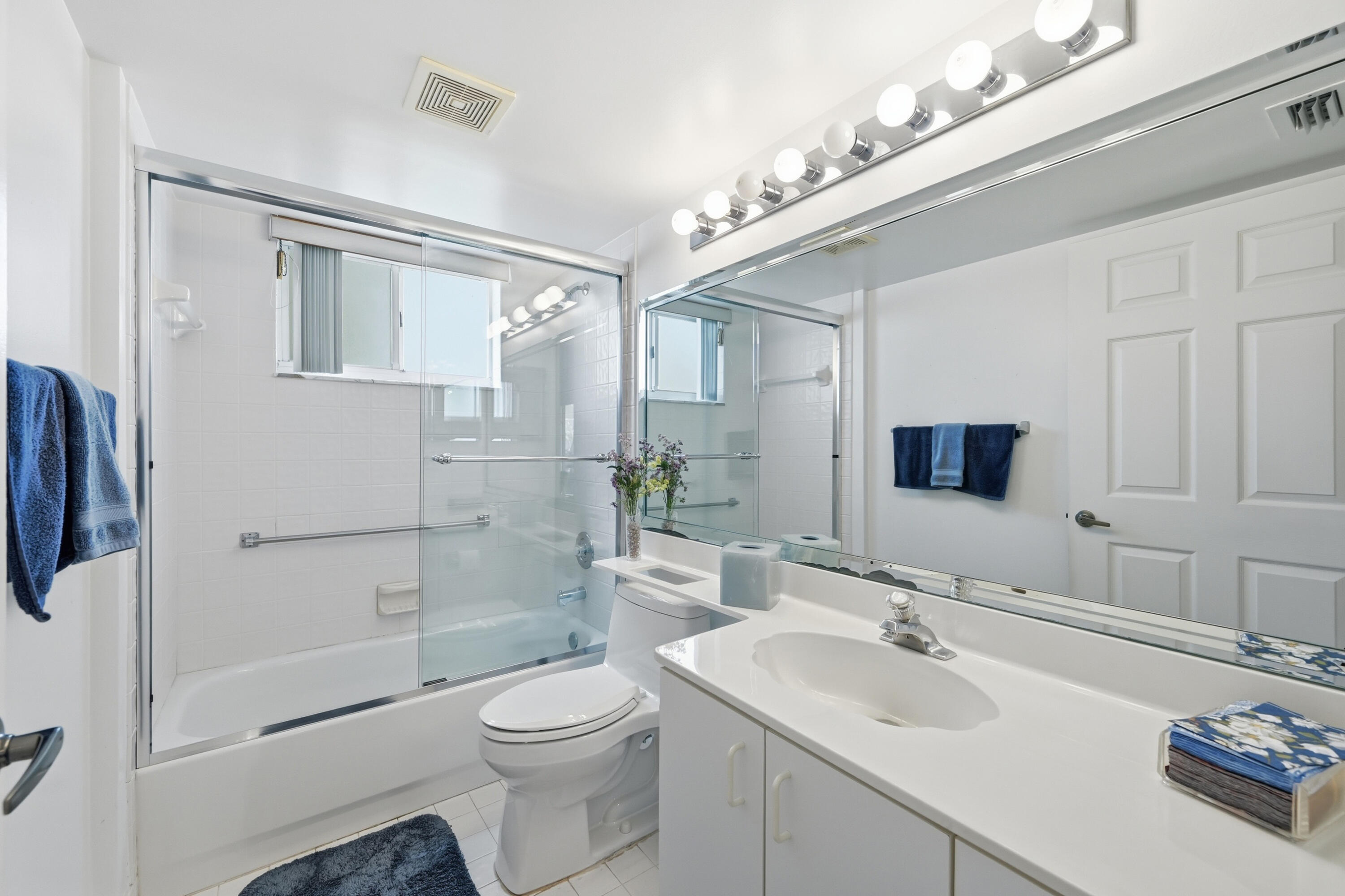 2503 N Nob Hill Road 101