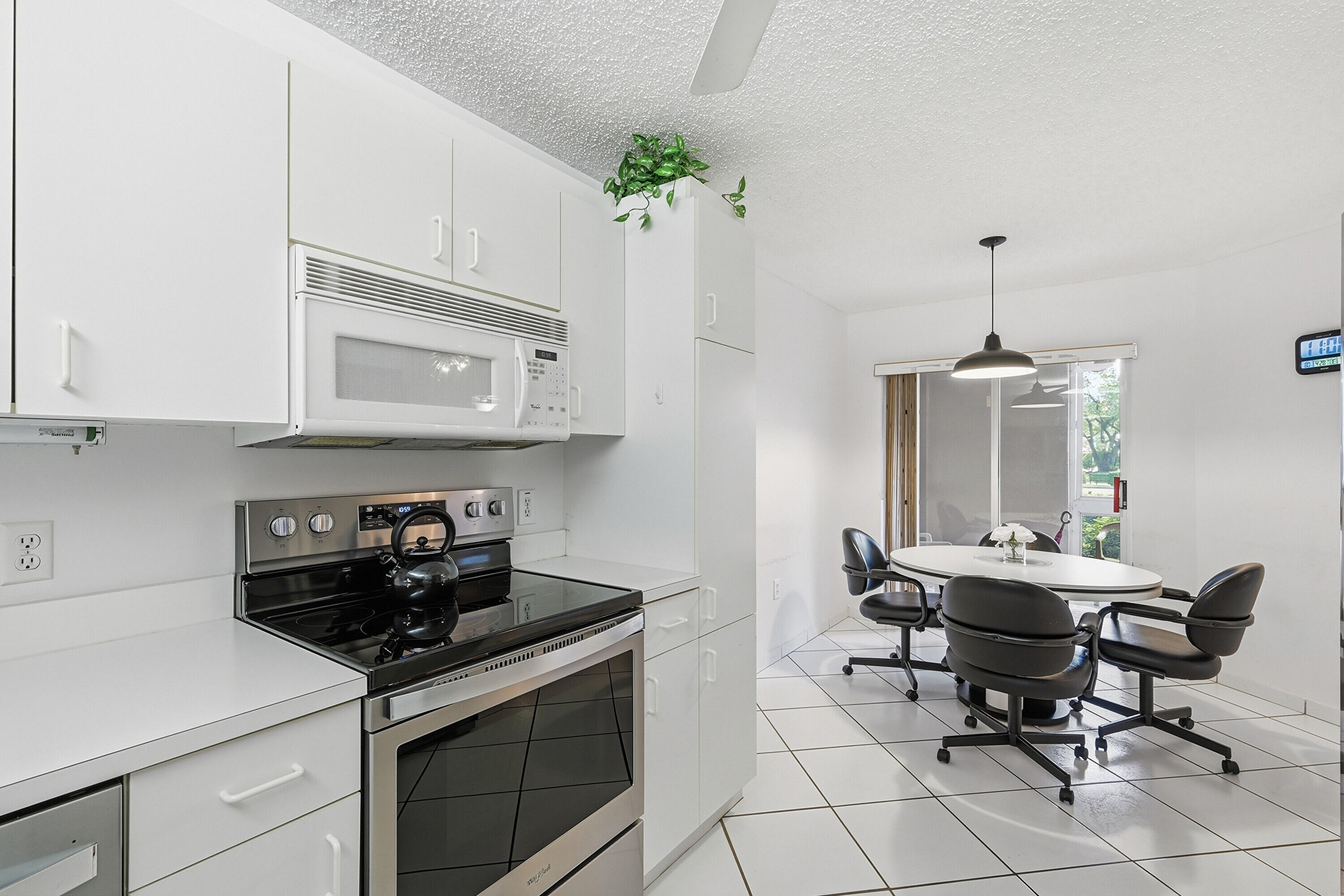 2503 N Nob Hill Road 101