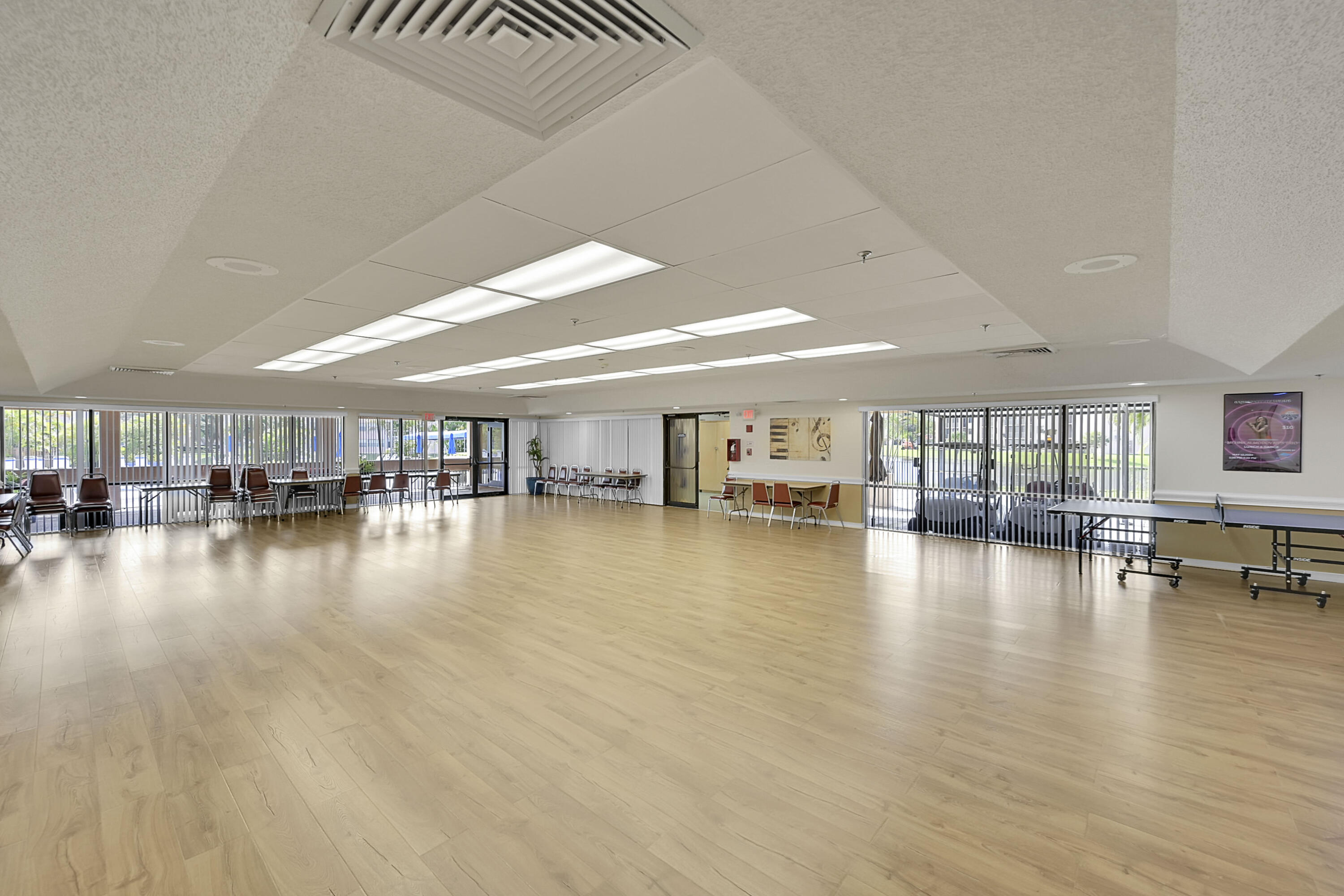 2503 N Nob Hill Road 101