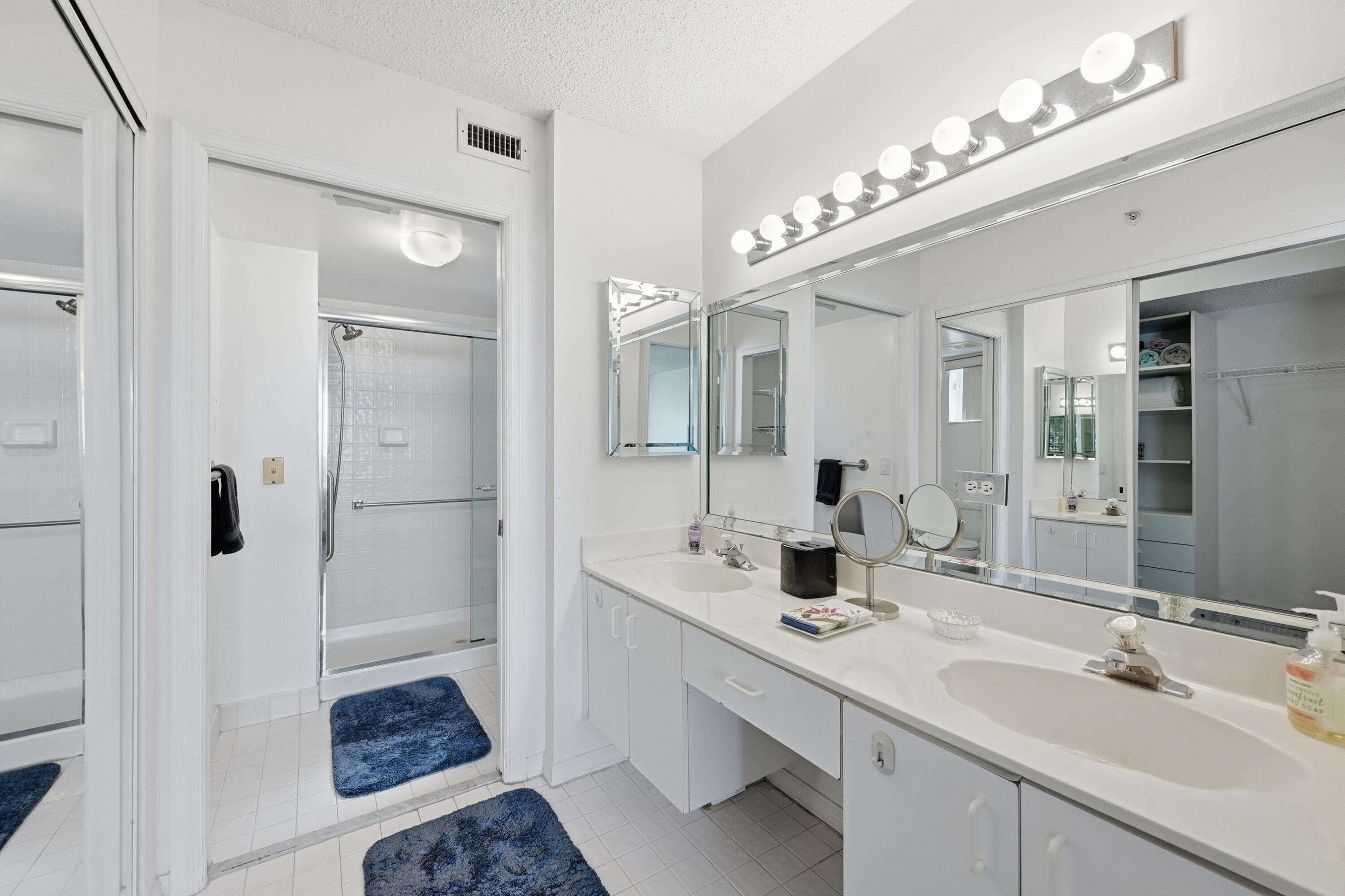 2503 N Nob Hill Road 101