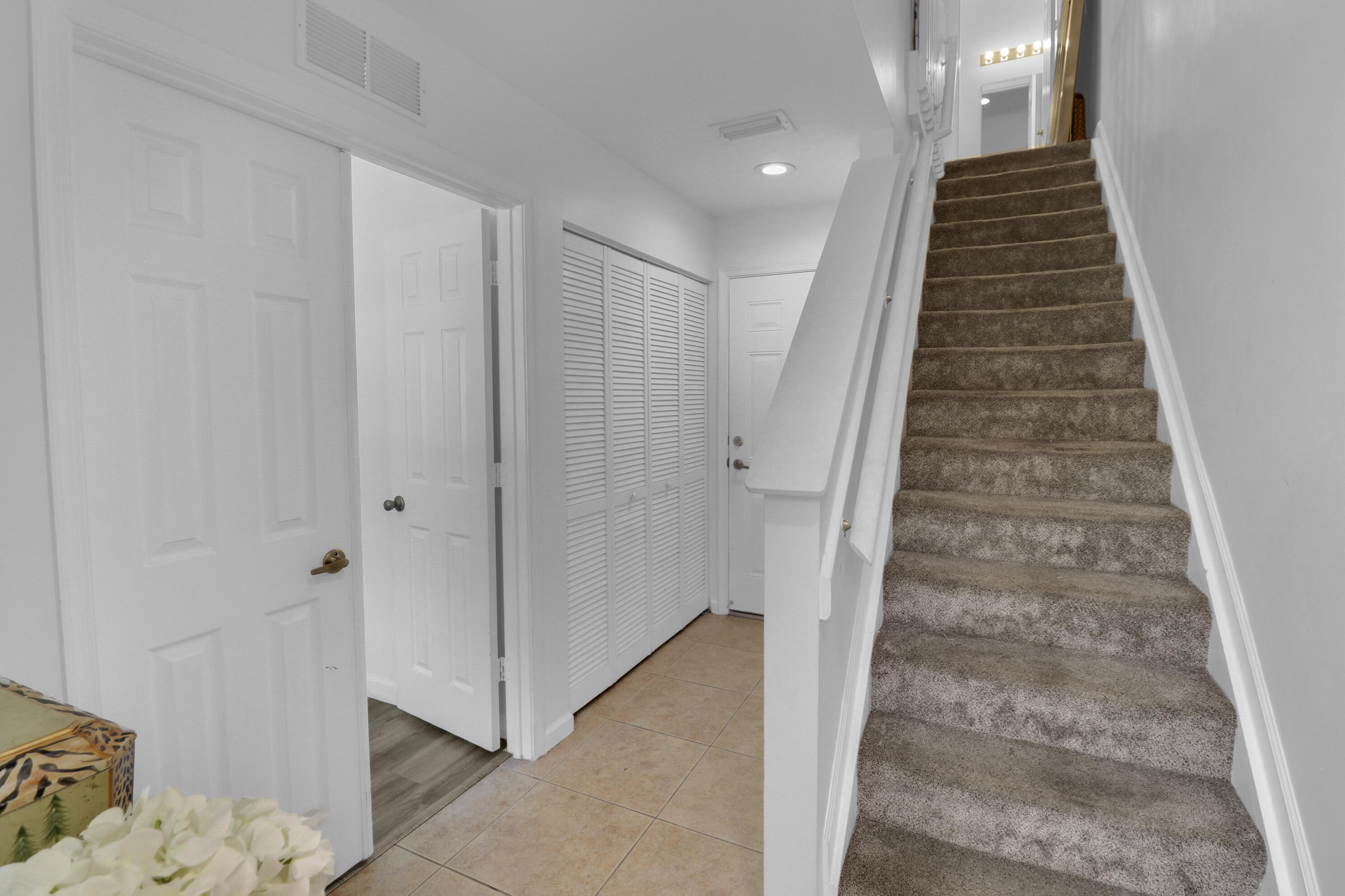1033 NE 17th Way 1204