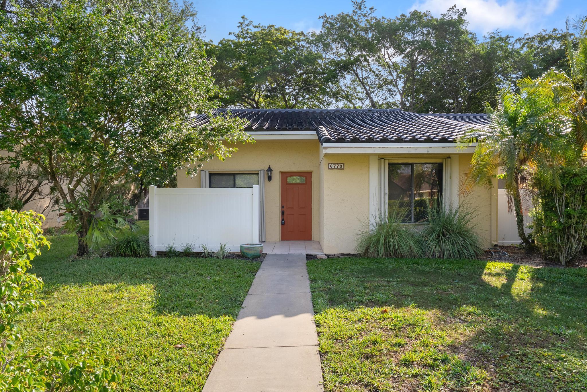 6779 Bridlewood Court