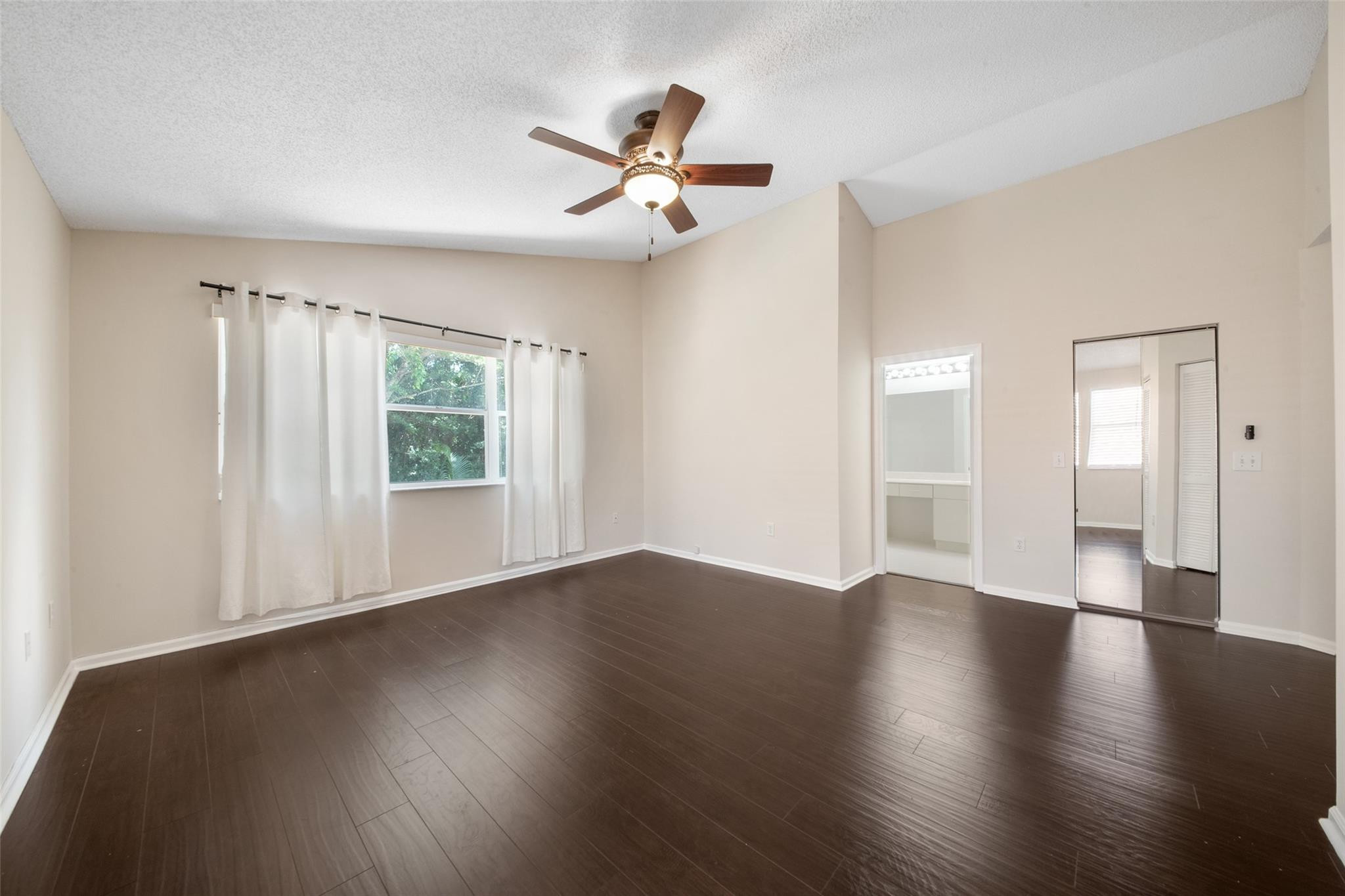 6625 NW 75th Place