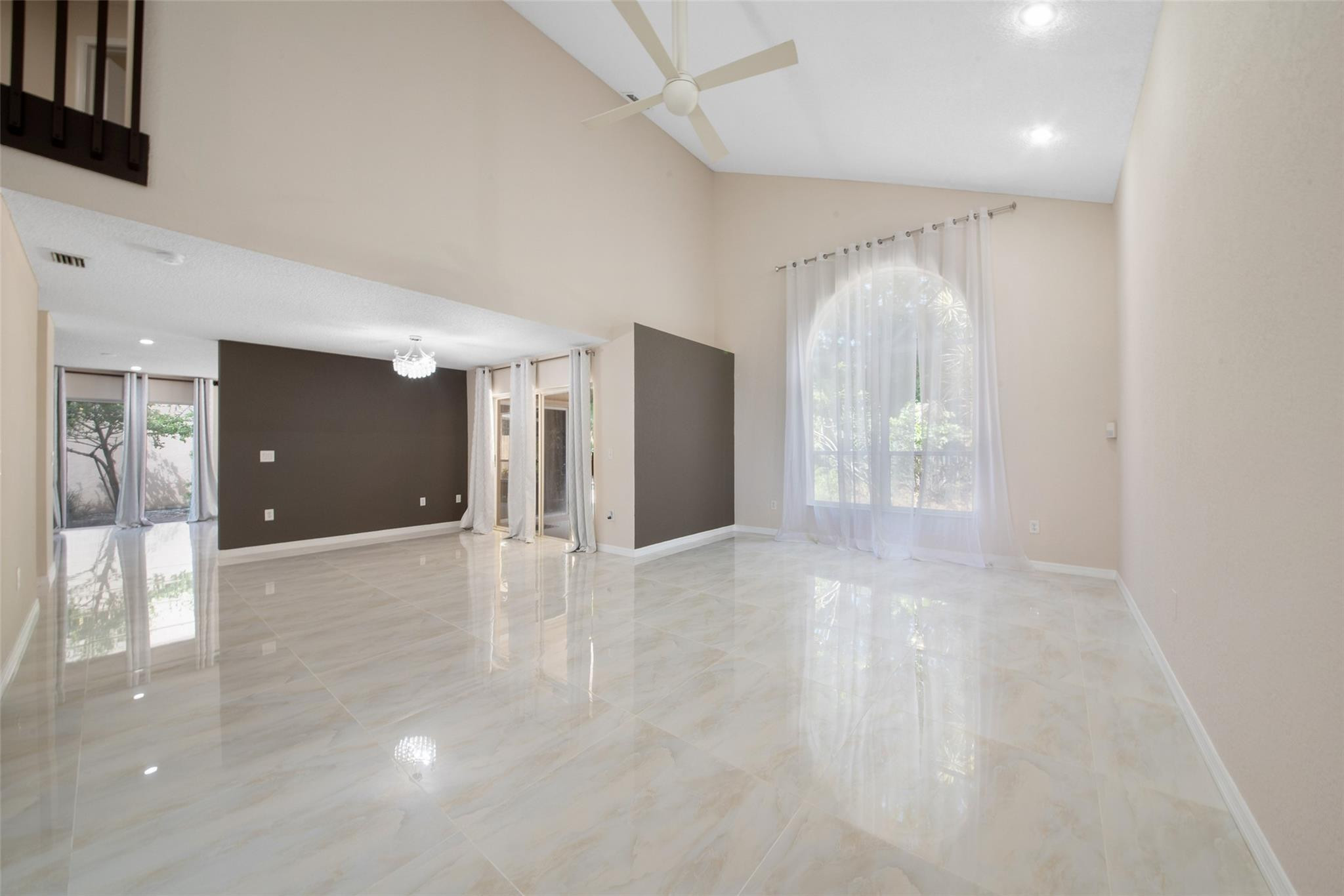 6625 NW 75th Place
