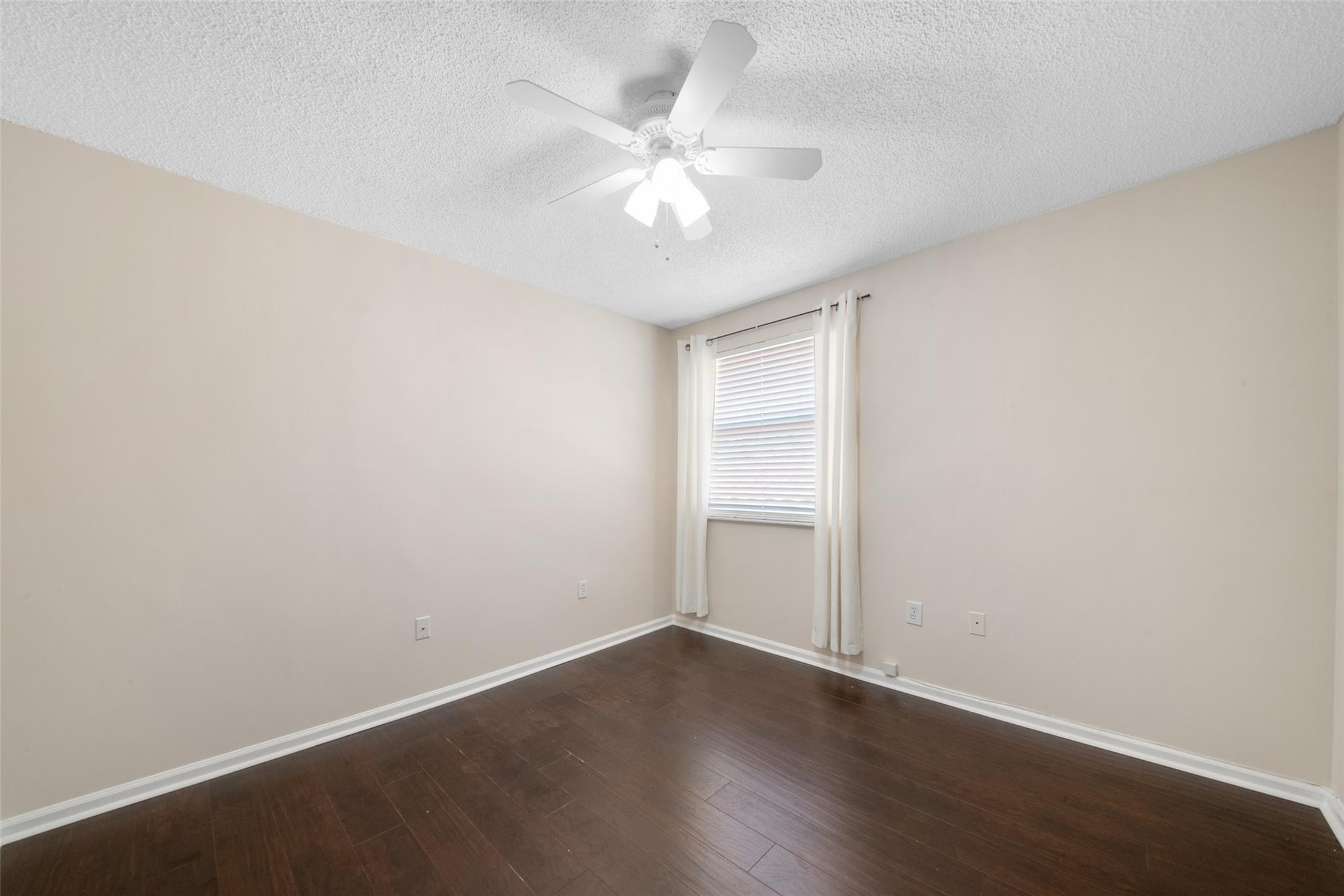 6625 NW 75th Place
