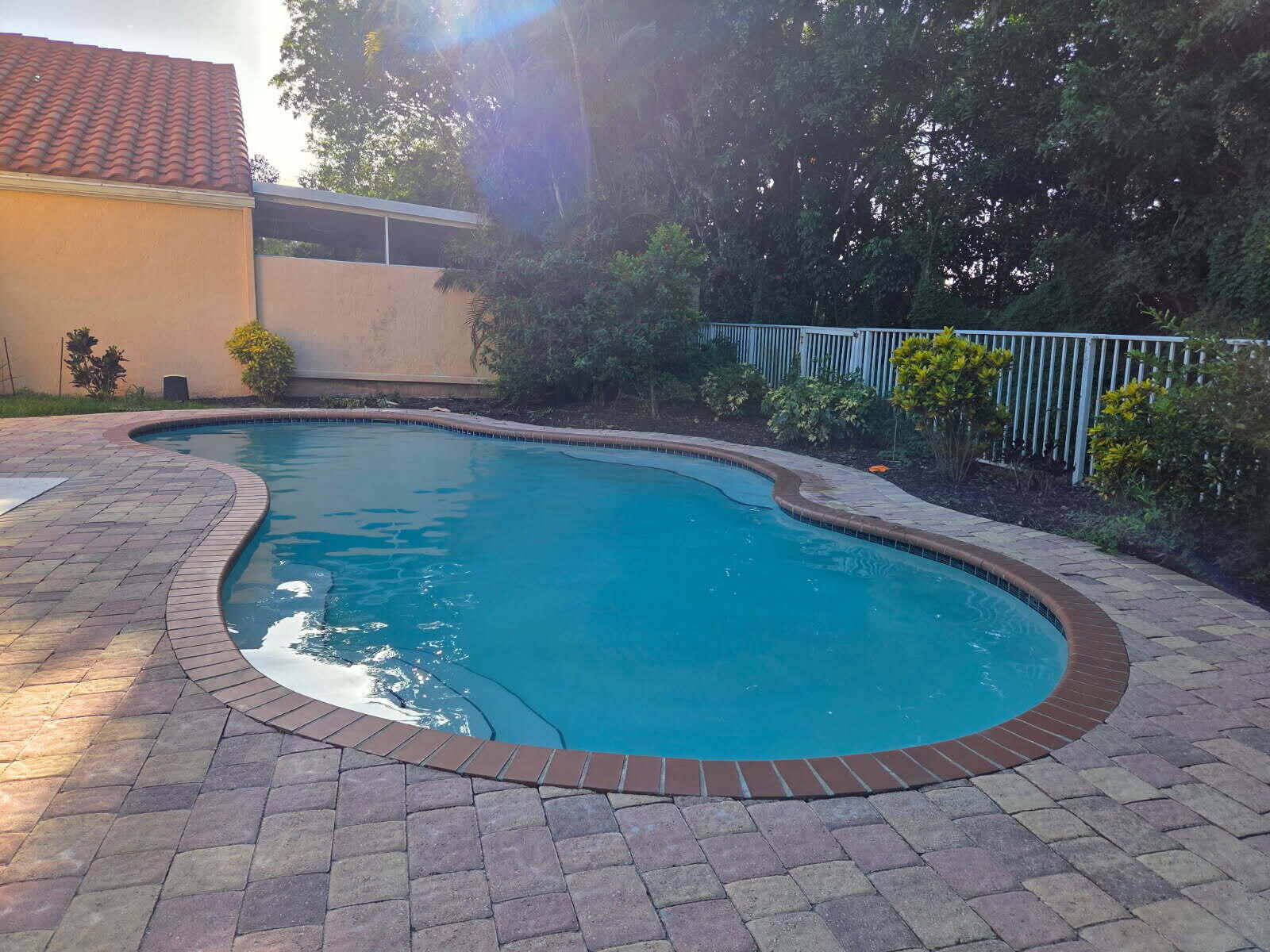 6625 NW 75th Place