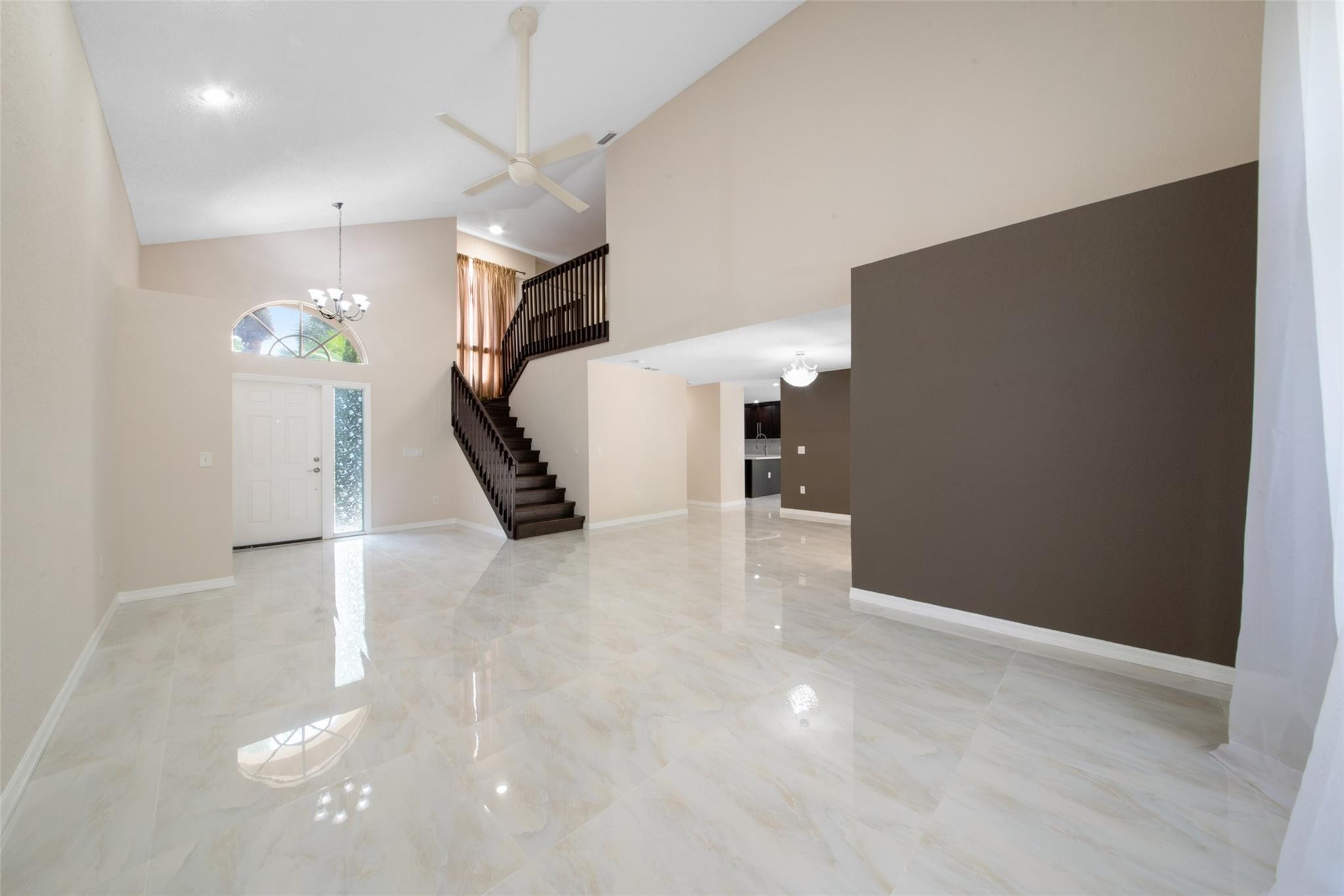 6625 NW 75th Place