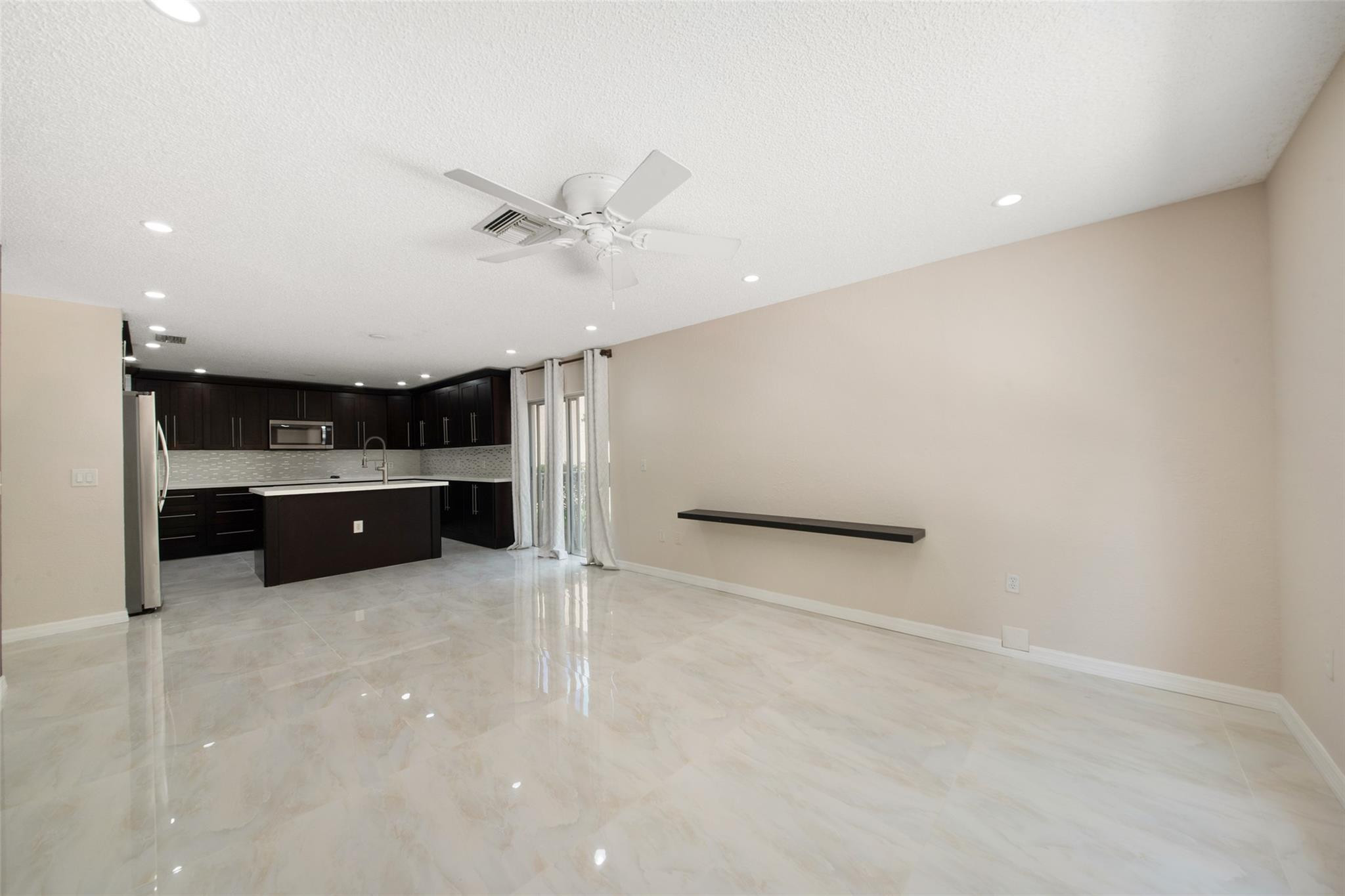 6625 NW 75th Place