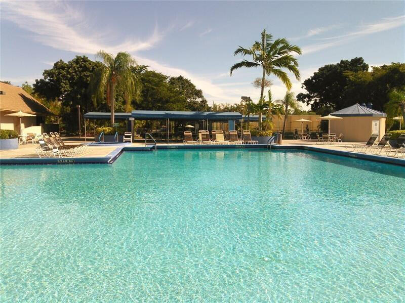 10331 Sunrise Lakes Boulevard Unit: 203
