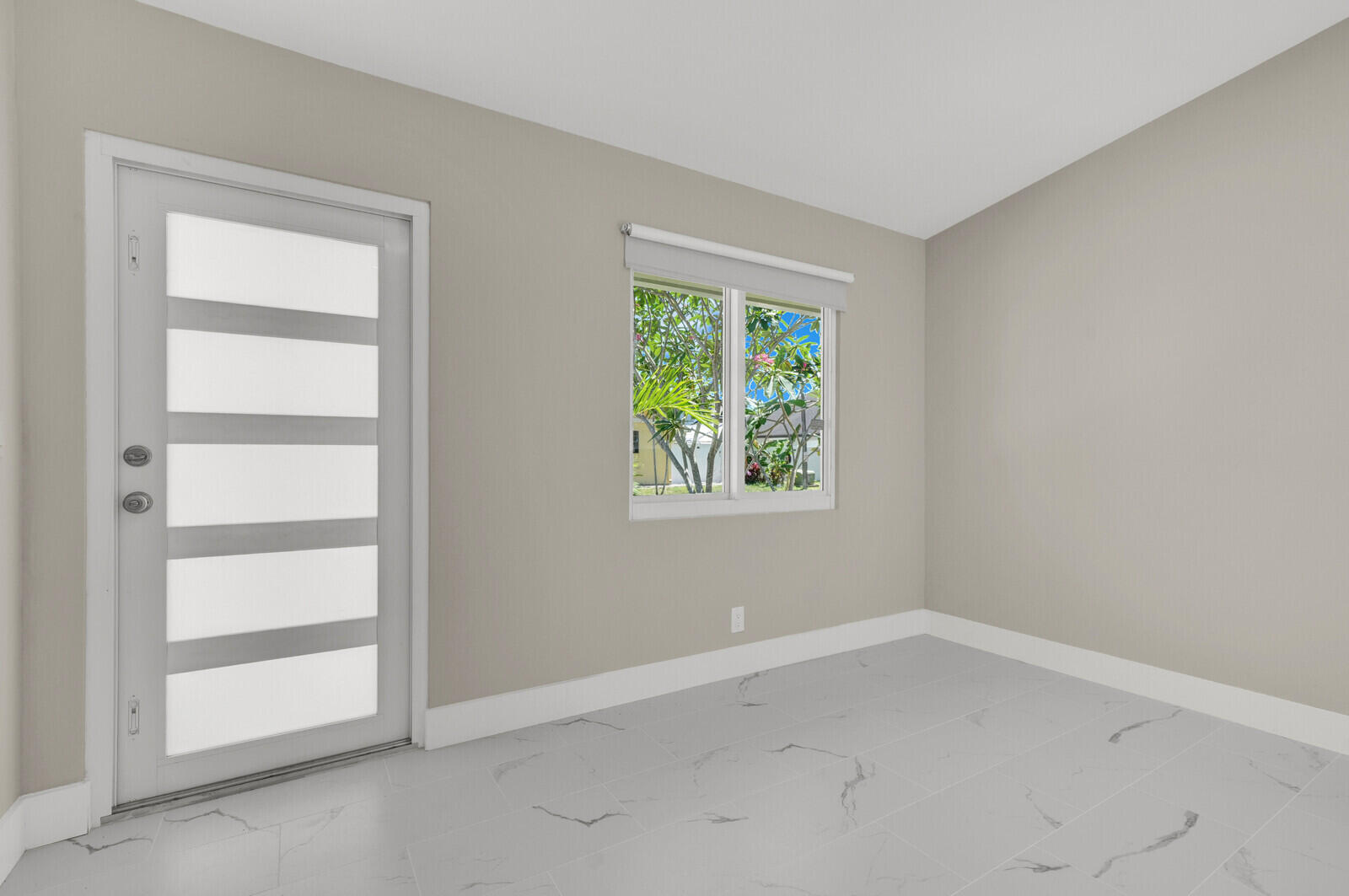 23392 E Country Club Dr Drive E, Watergate
