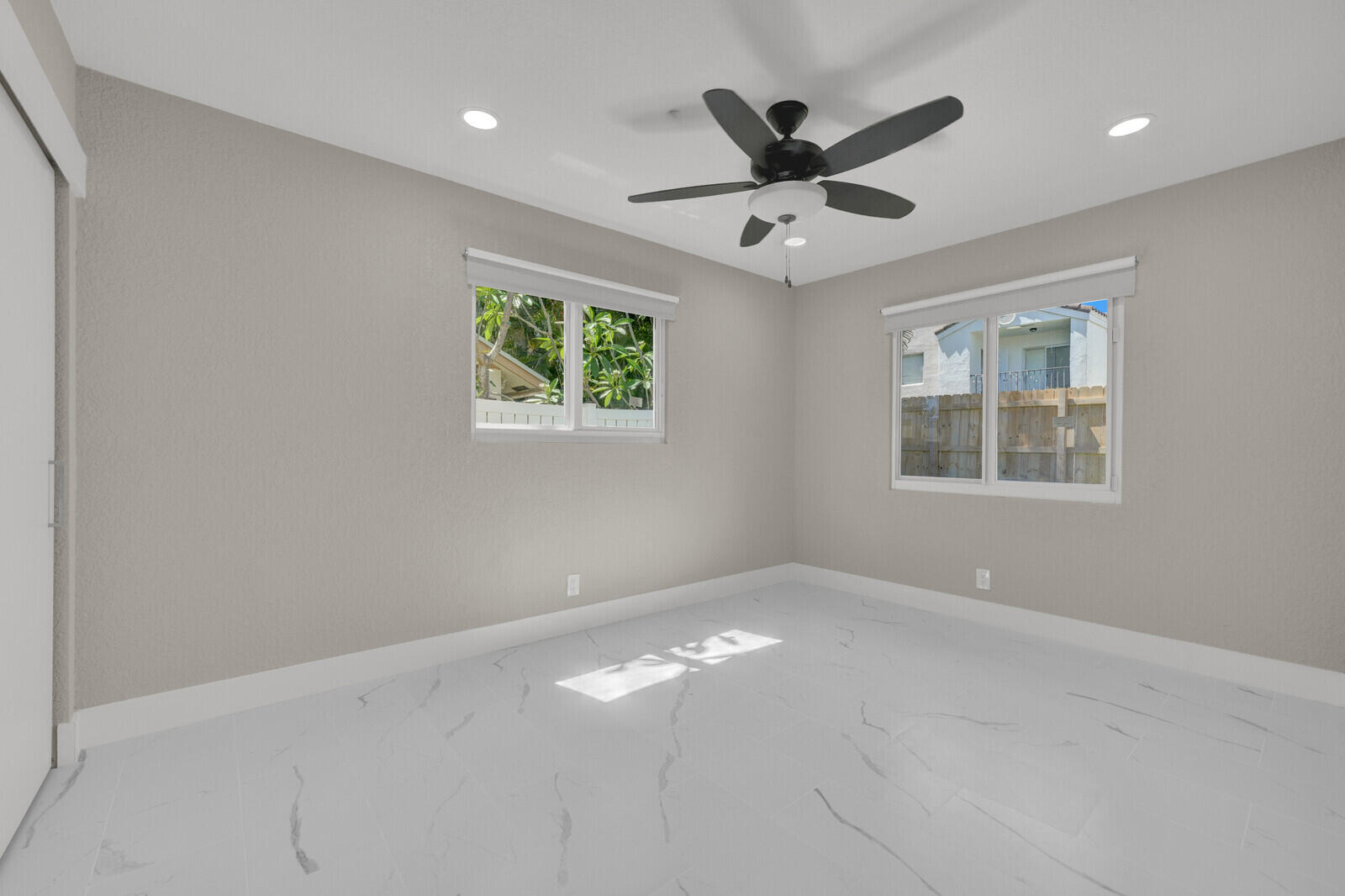 23392 E Country Club Dr Drive E, Watergate