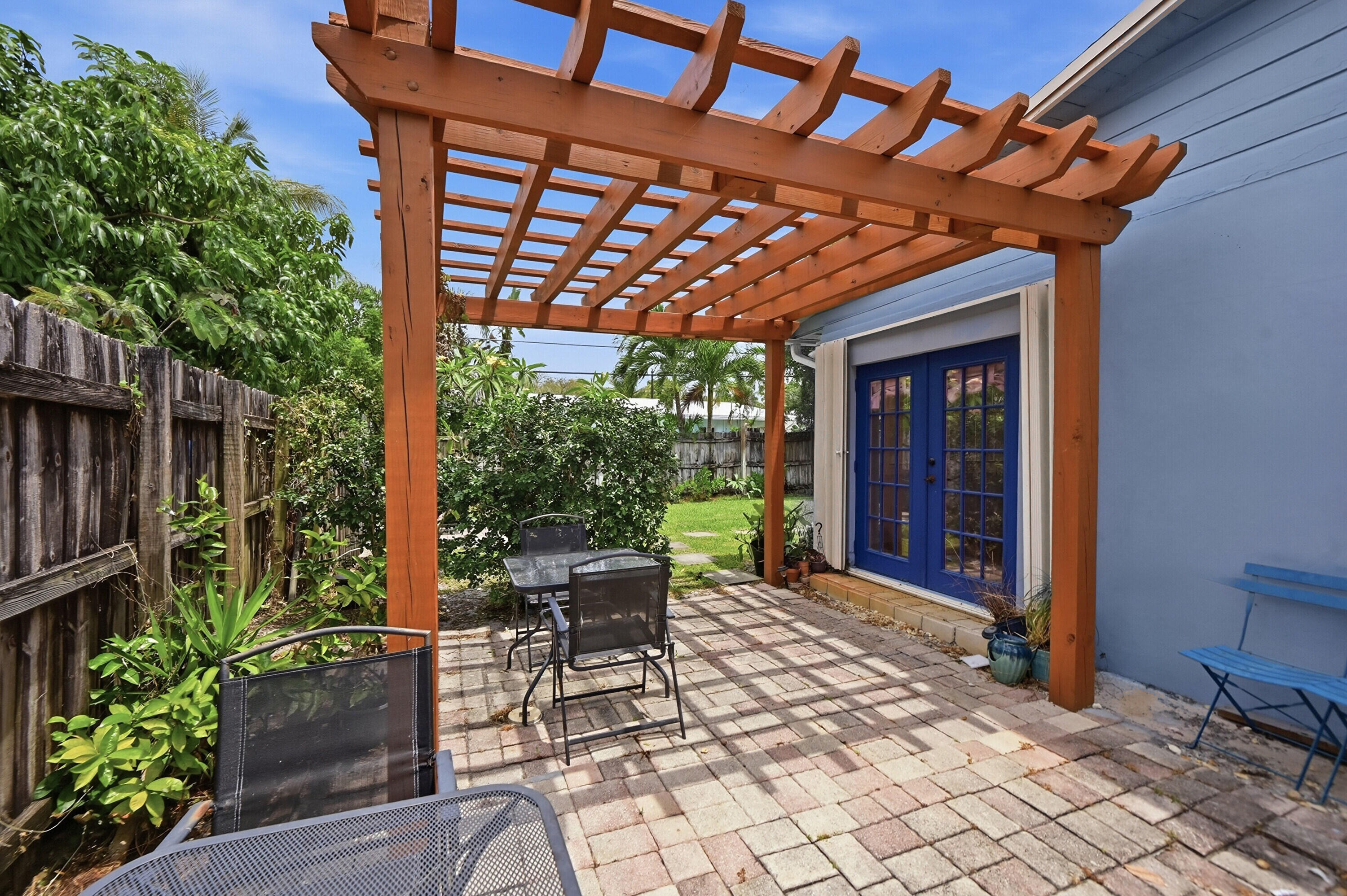 941 NE 23rd Court