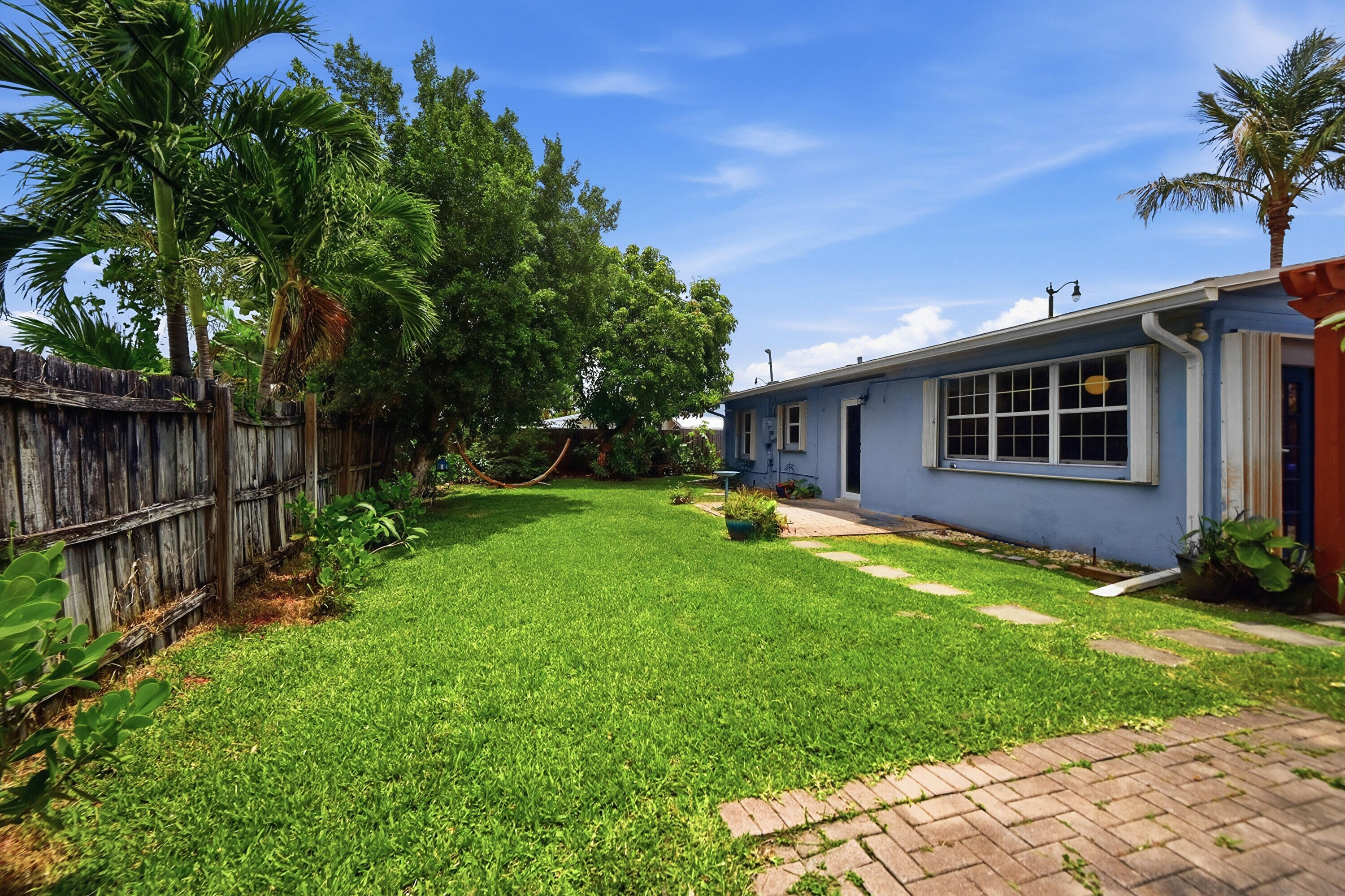 941 NE 23rd Court