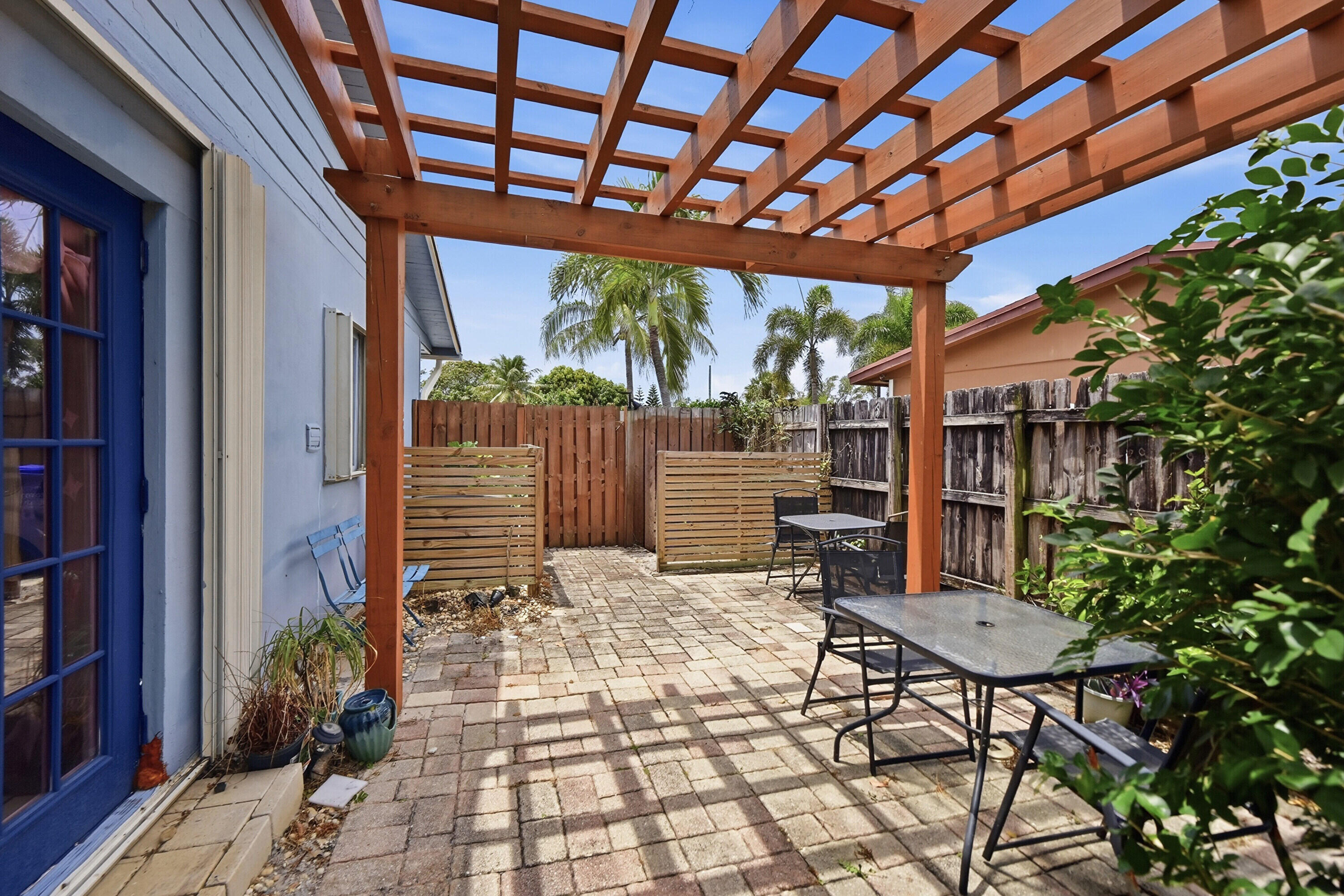 941 NE 23rd Court