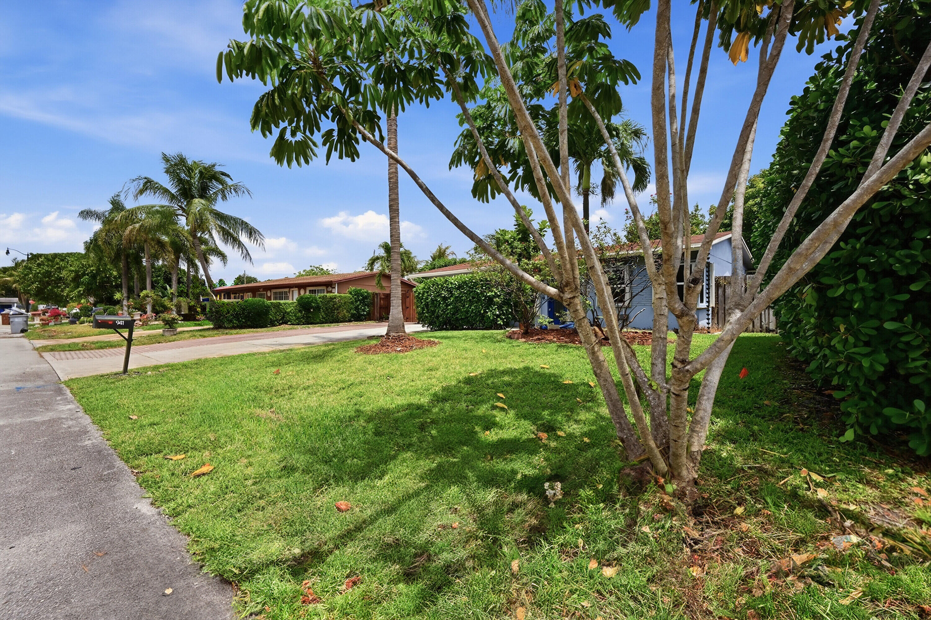 941 NE 23rd Court