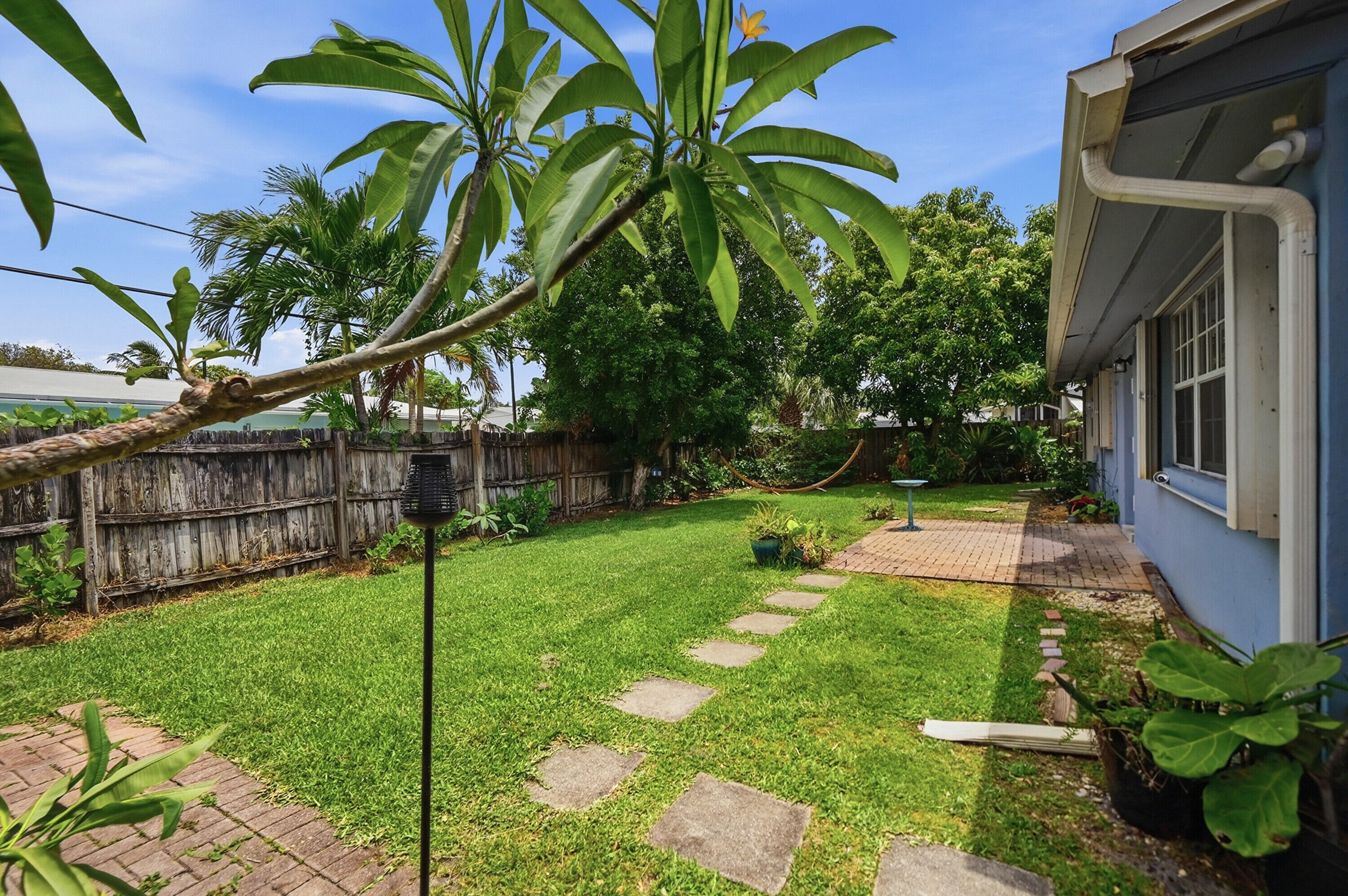 941 NE 23rd Court