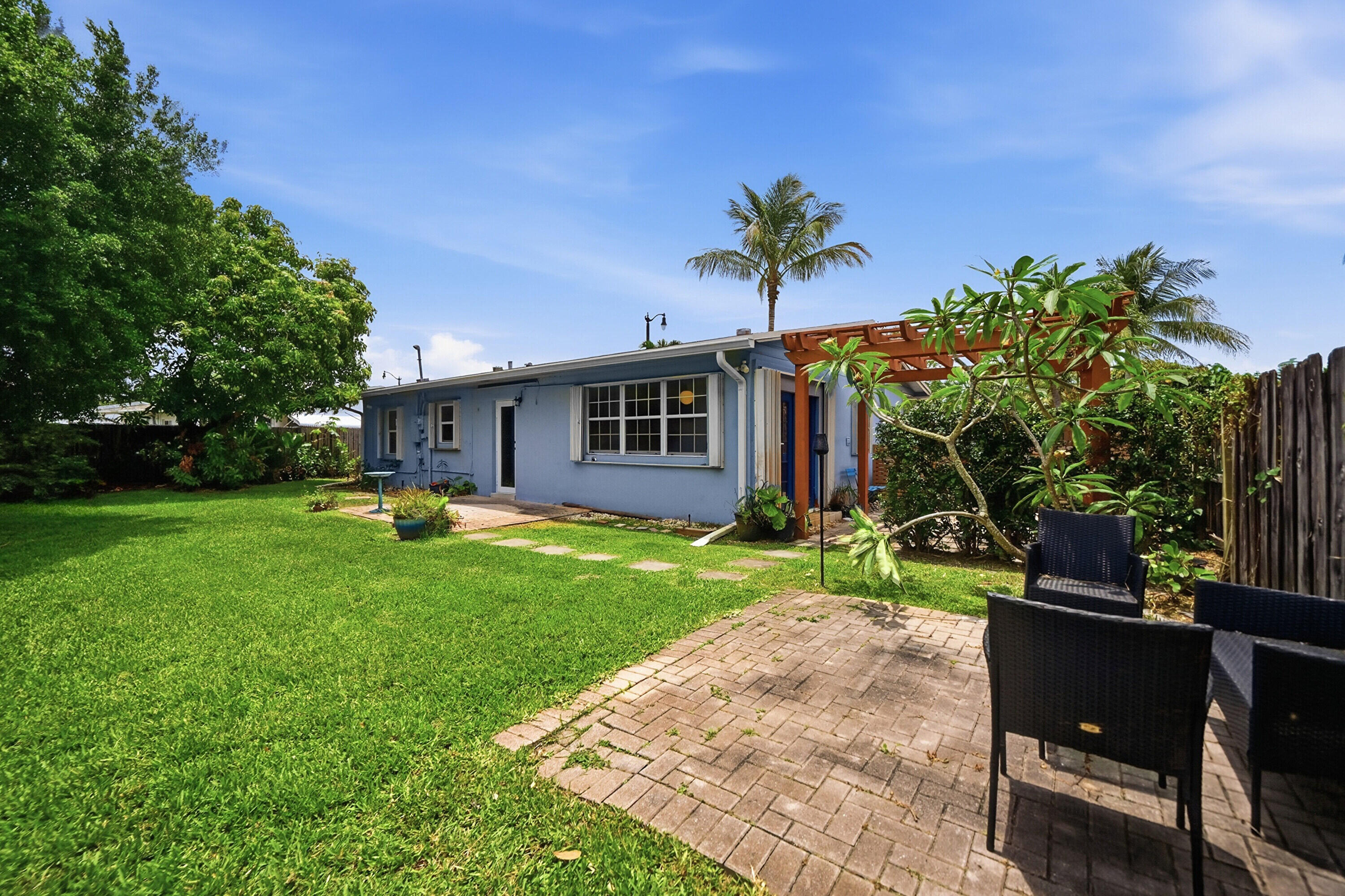 941 NE 23rd Court