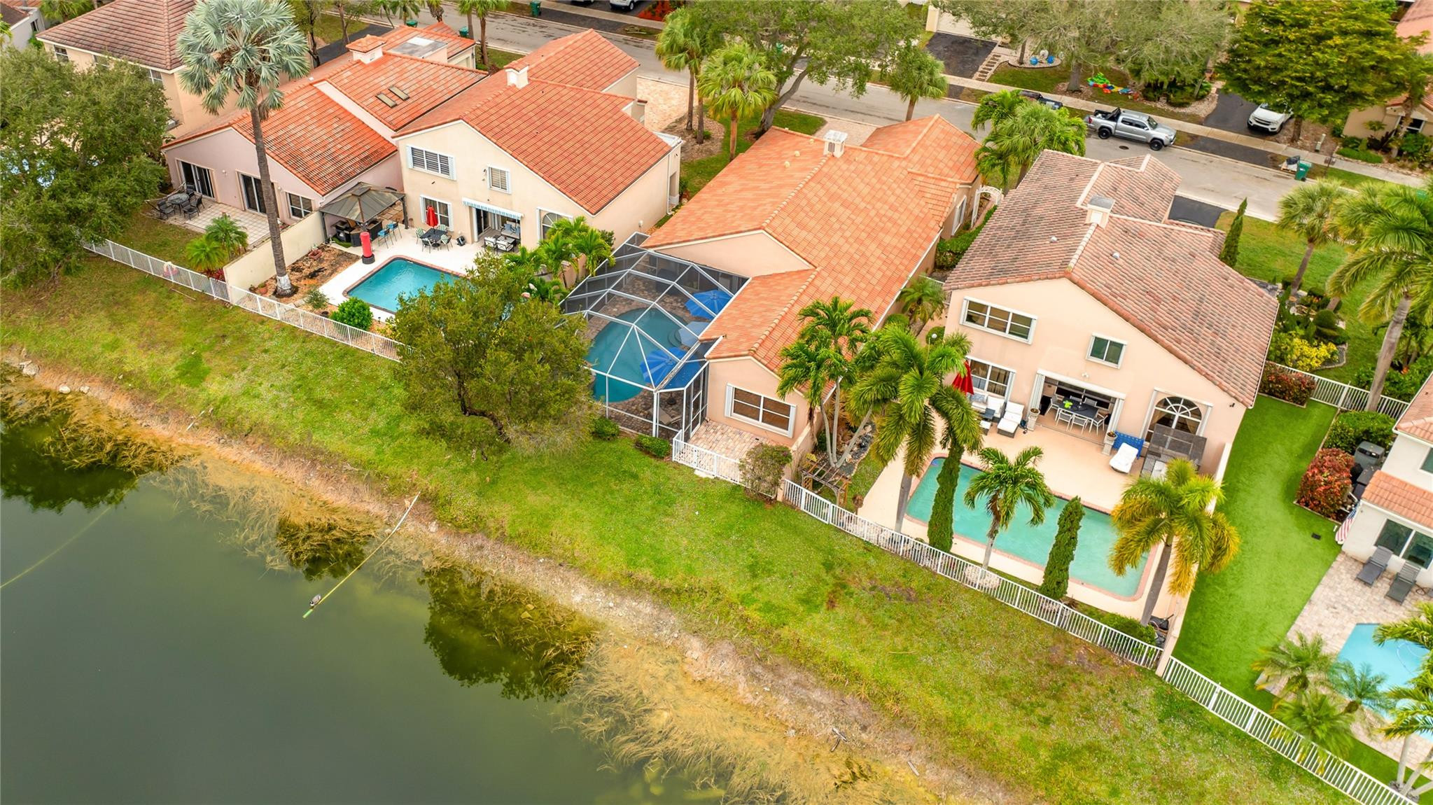 6660 NW 75th Place