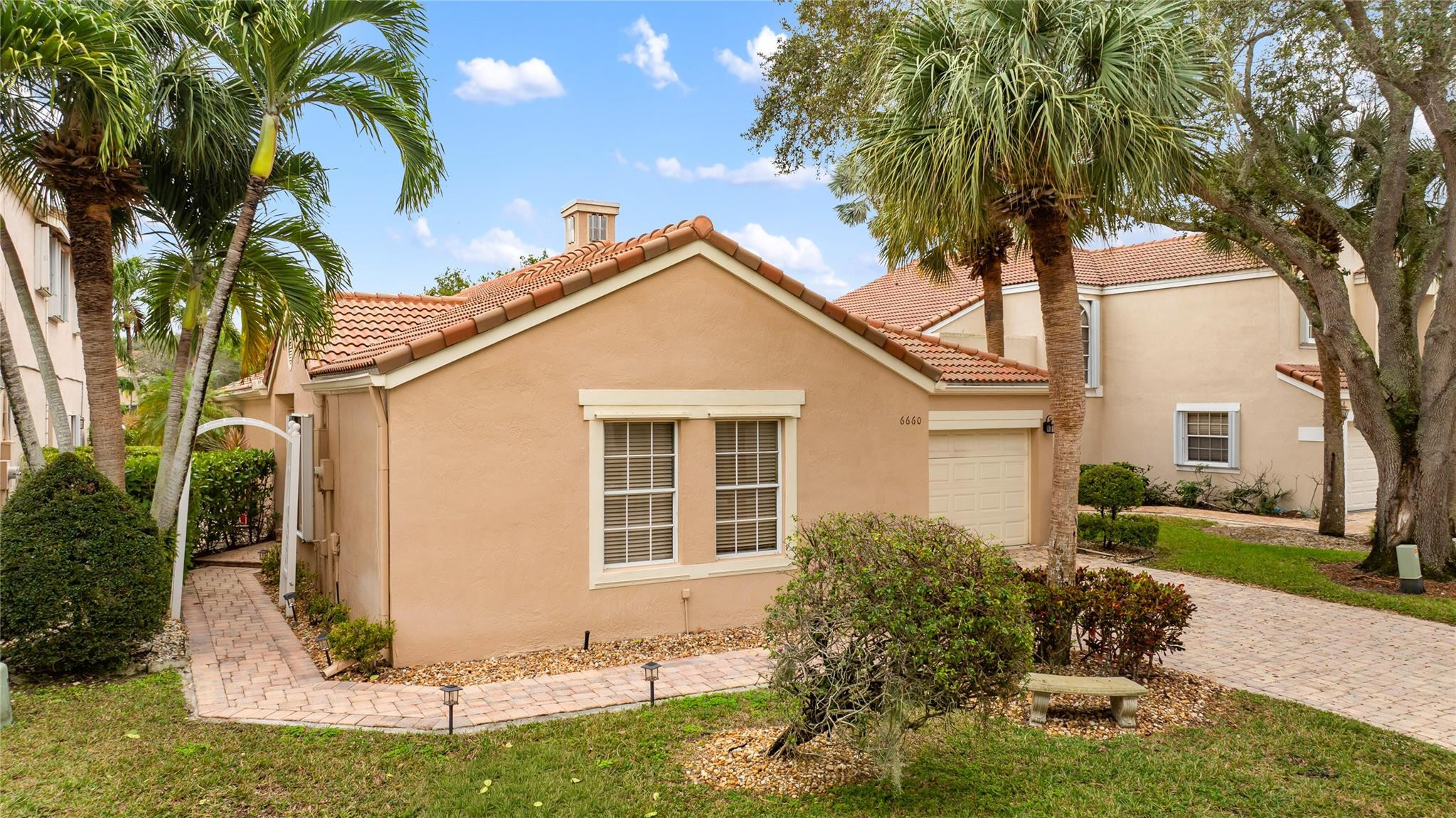 6660 NW 75th Place