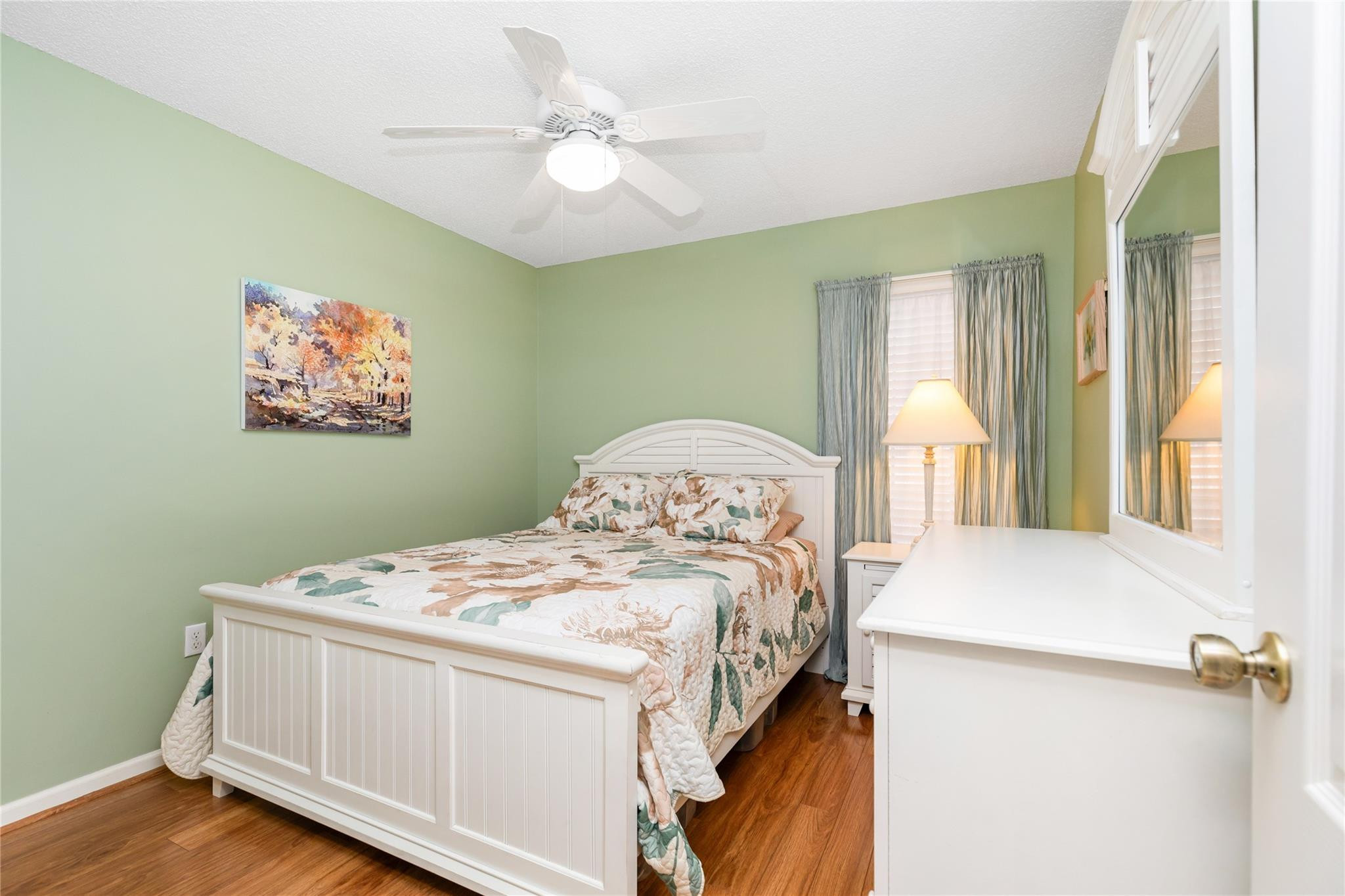 6660 NW 75th Place