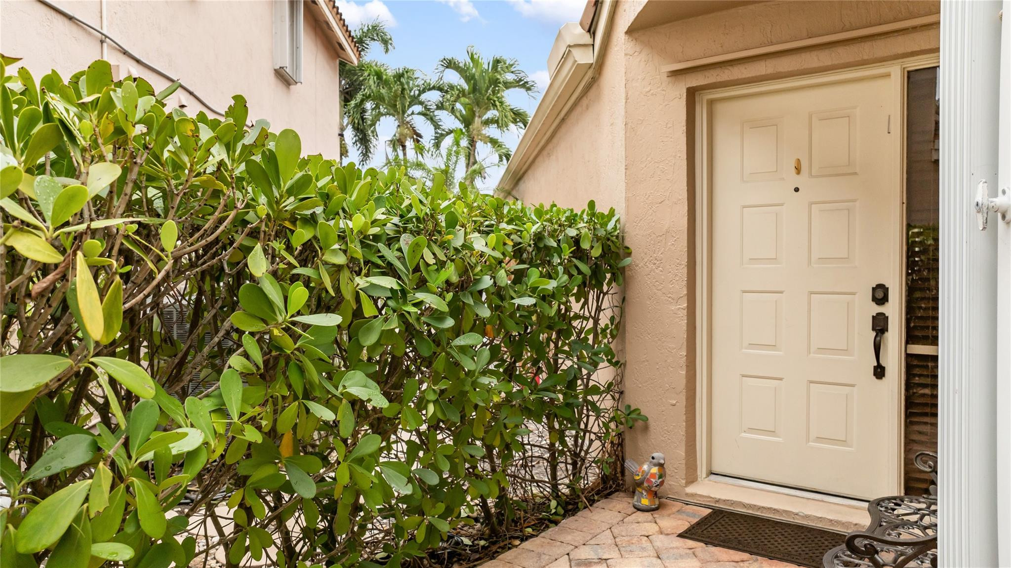 6660 NW 75th Place