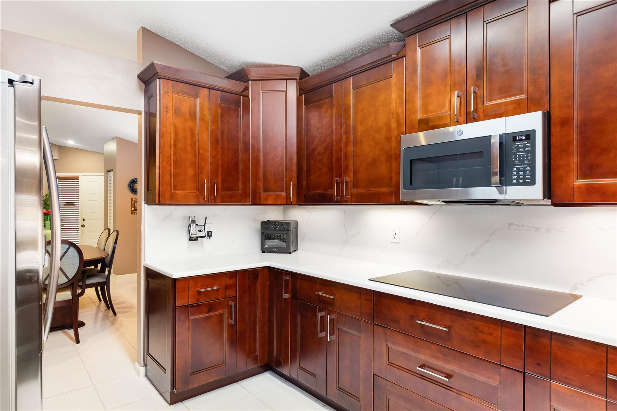 6660 NW 75th Place