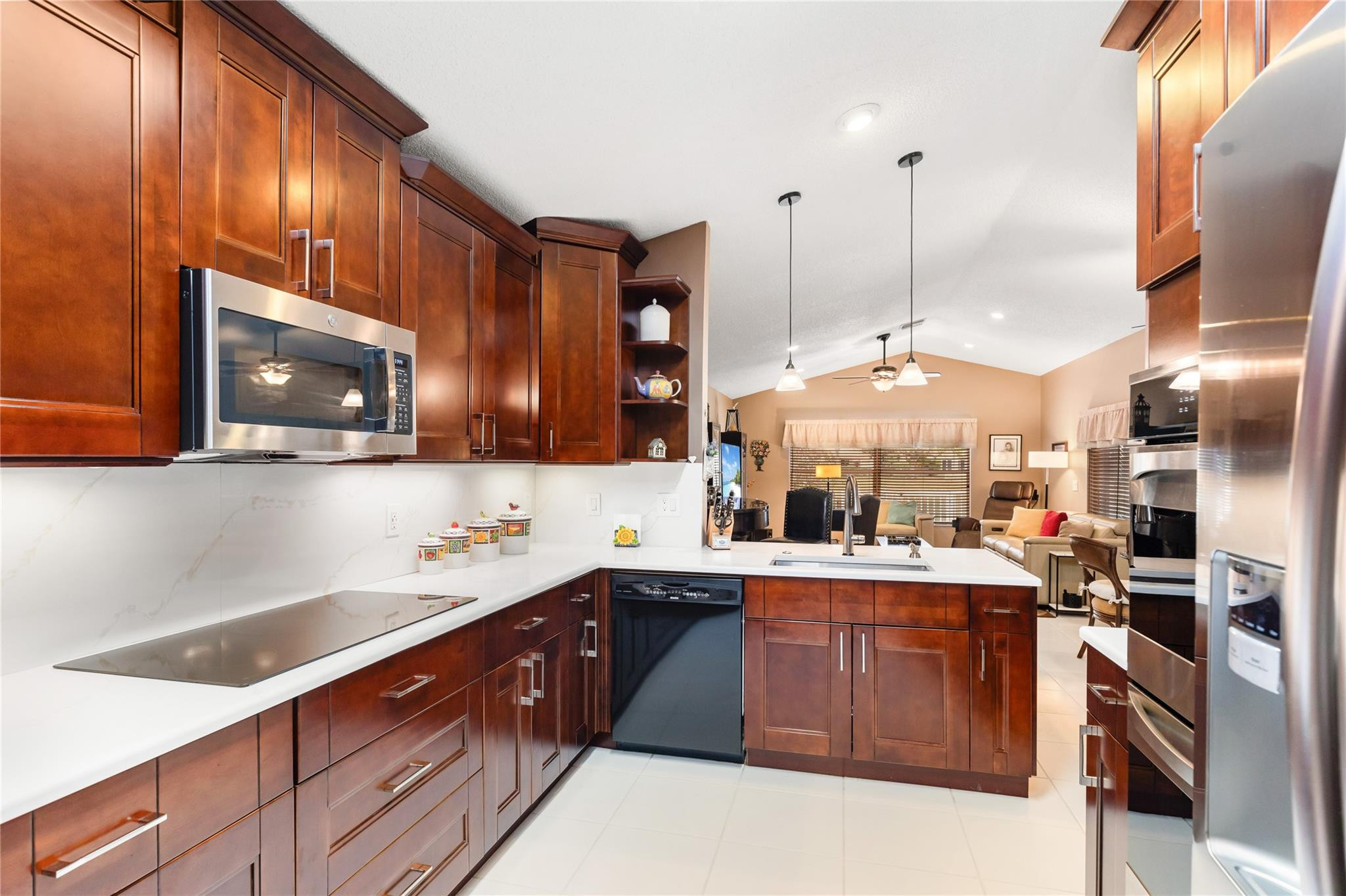 6660 NW 75th Place