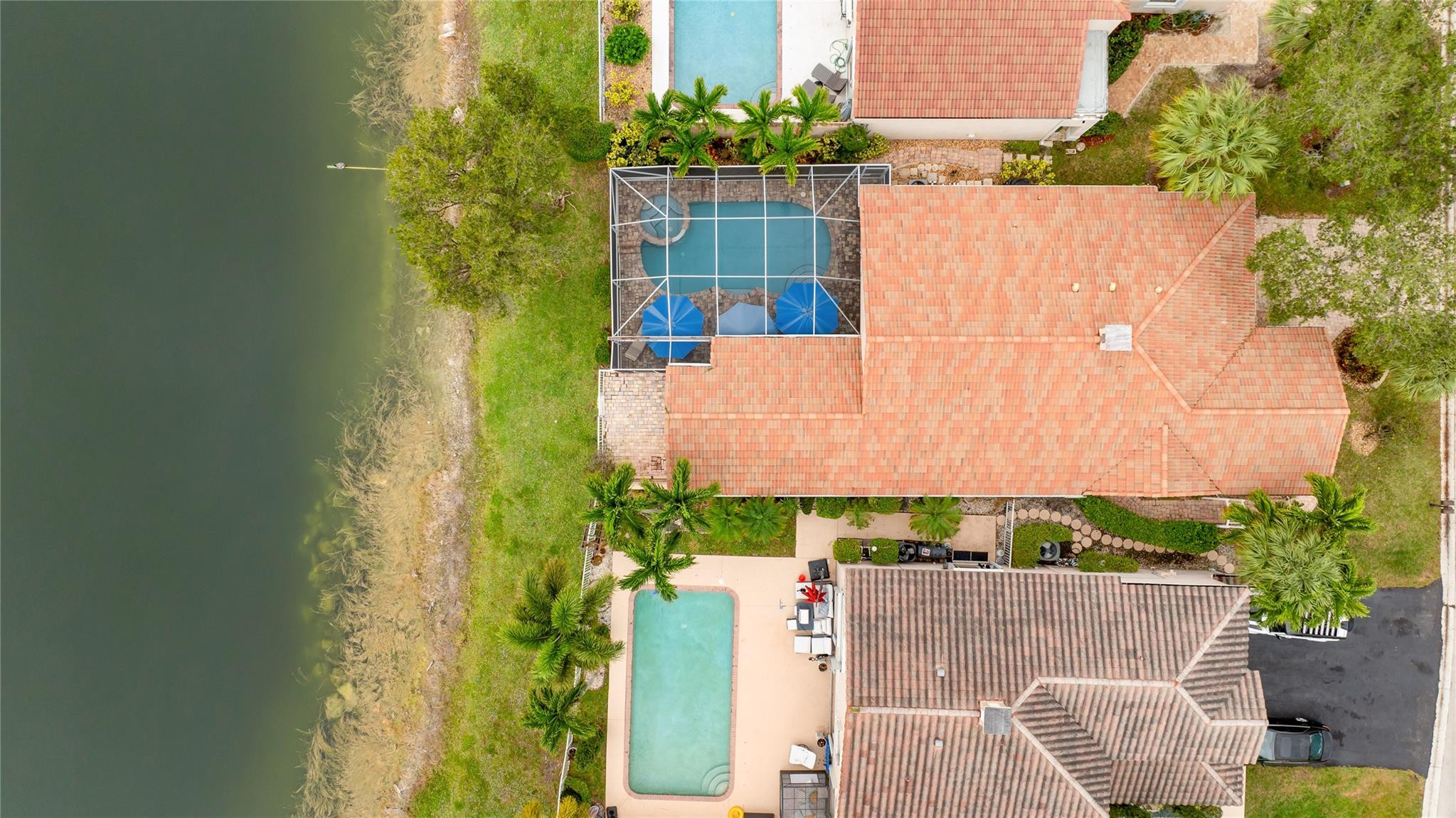 6660 NW 75th Place