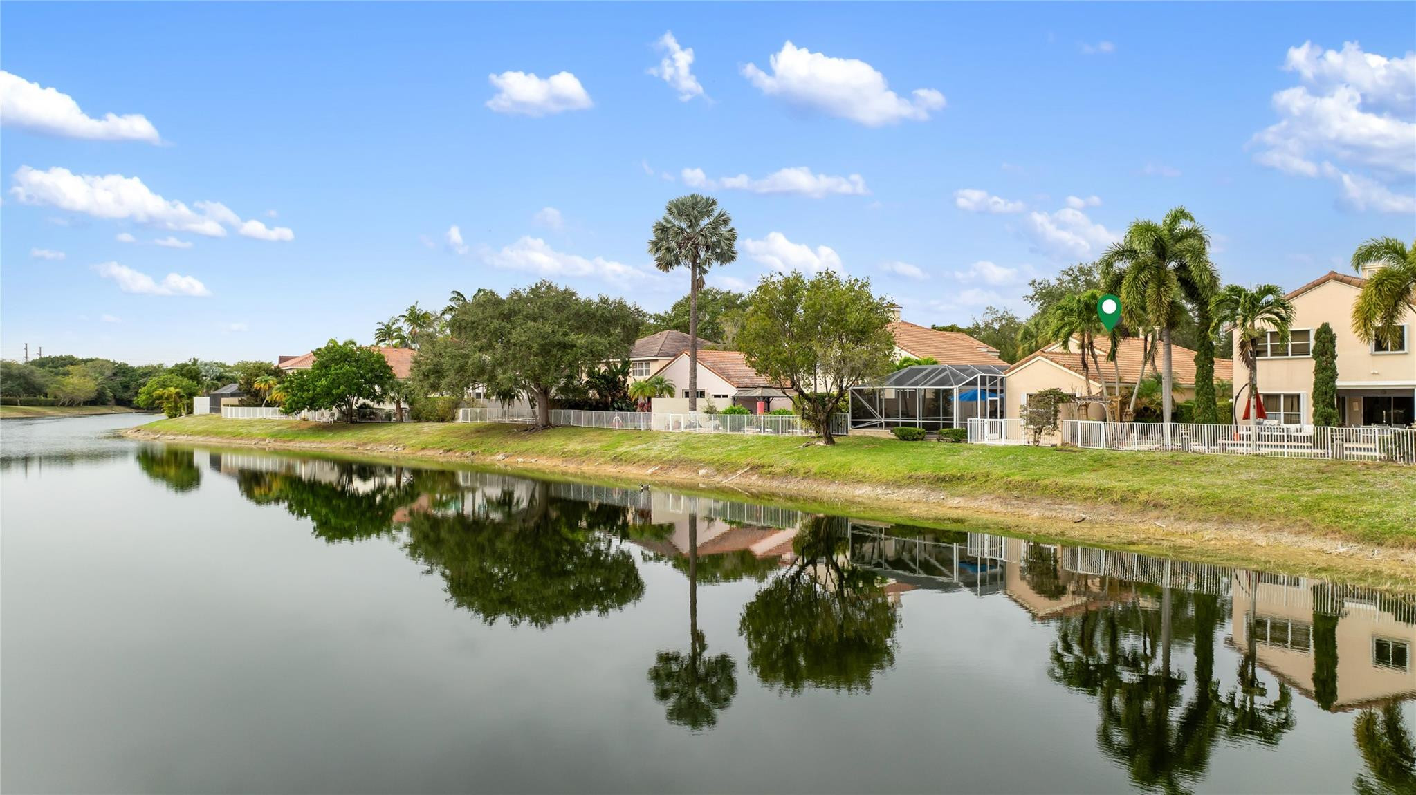 6660 NW 75th Place
