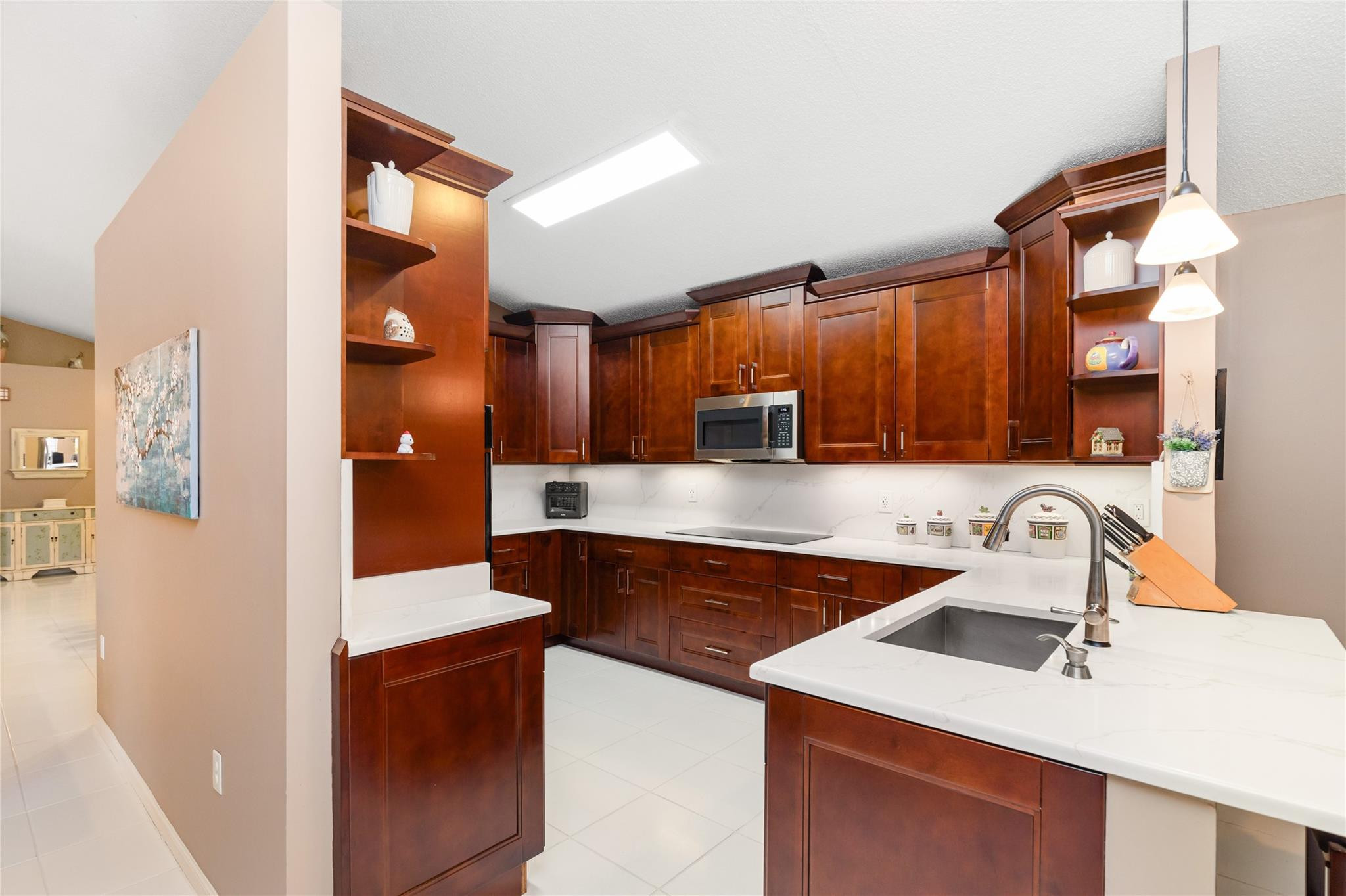 6660 NW 75th Place