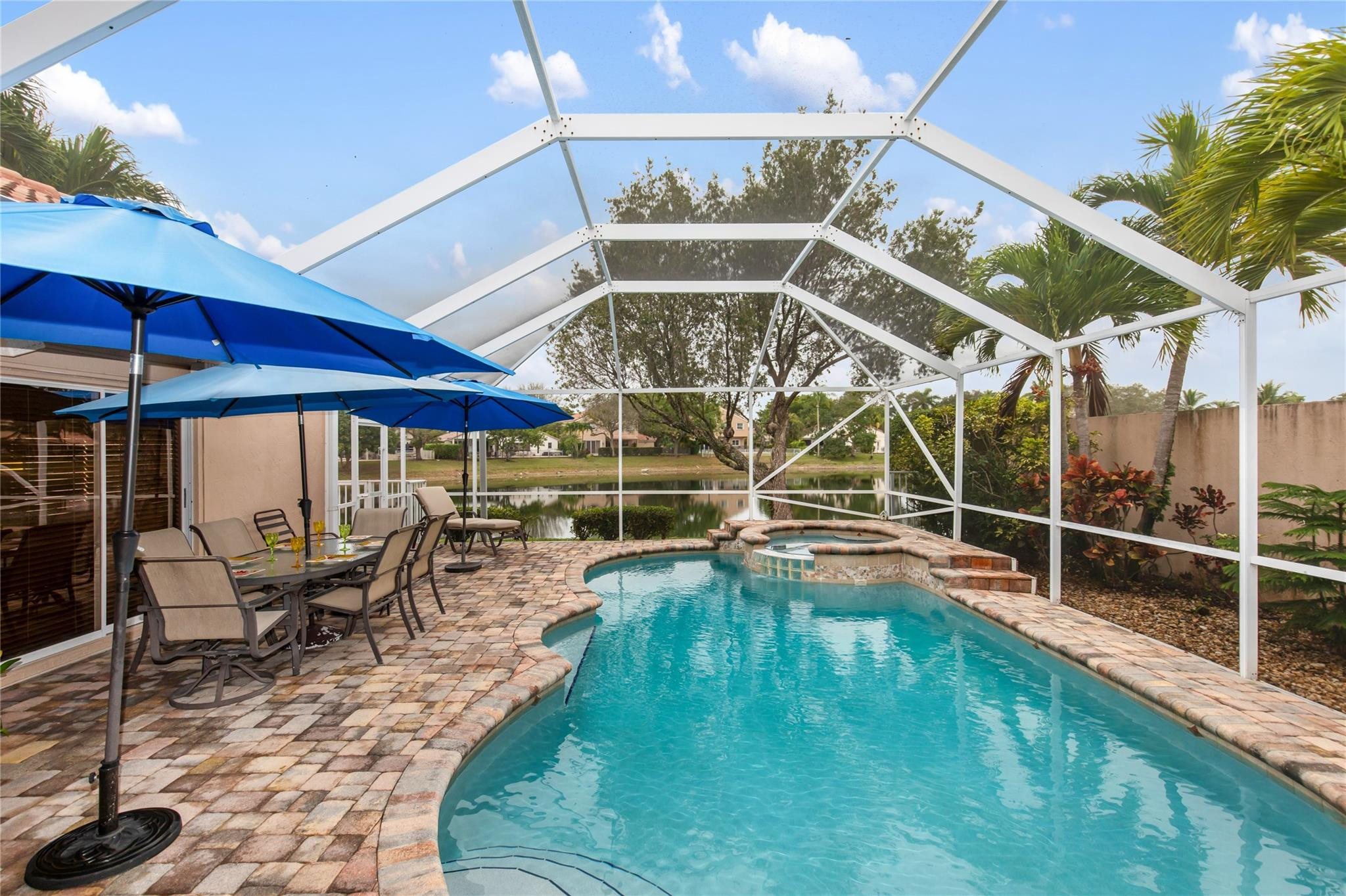6660 NW 75th Place