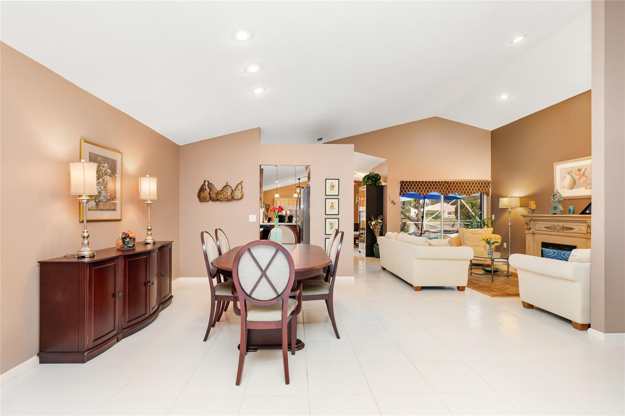 6660 NW 75th Place