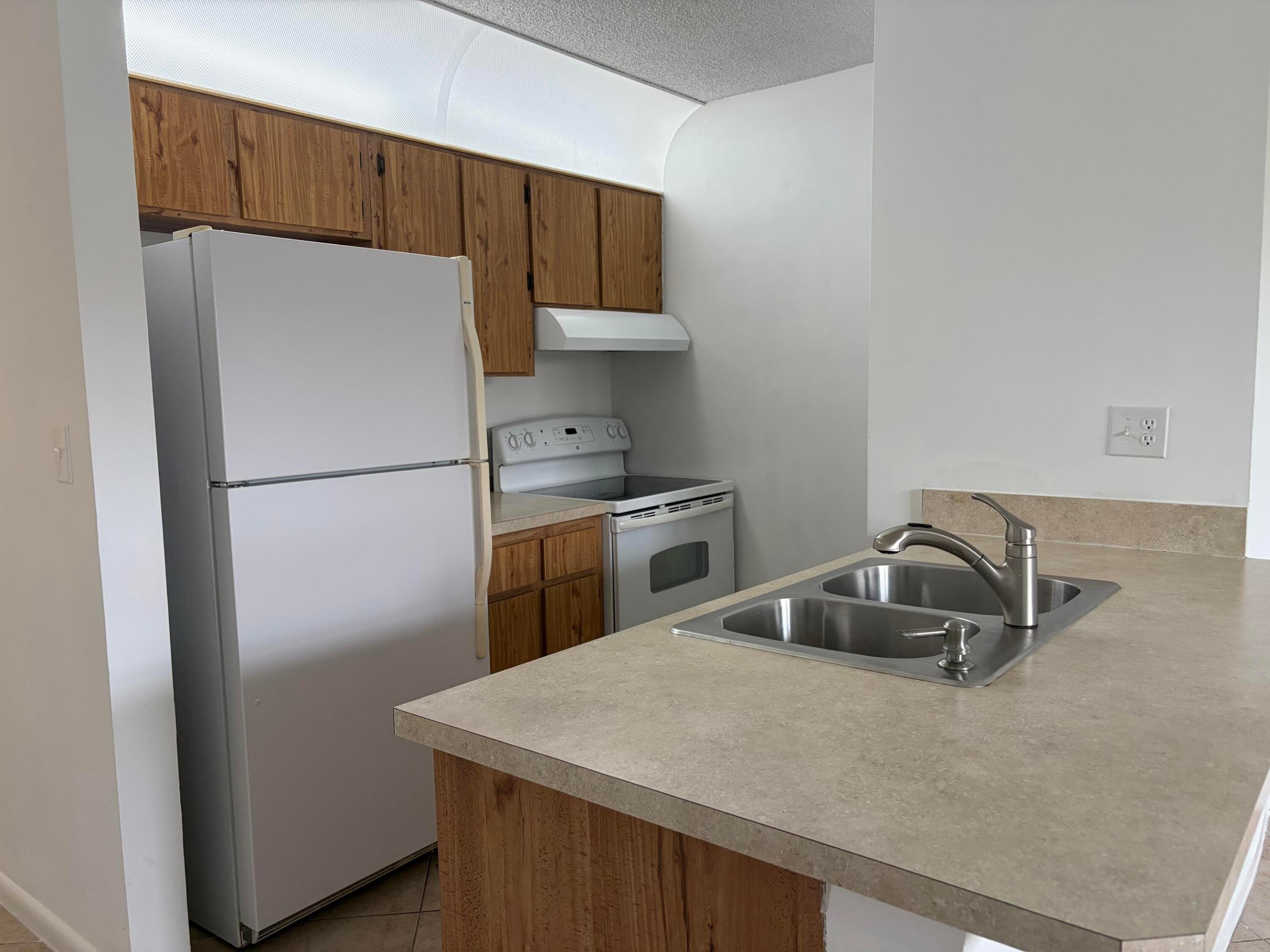 2771 Riverside Drive 412-a