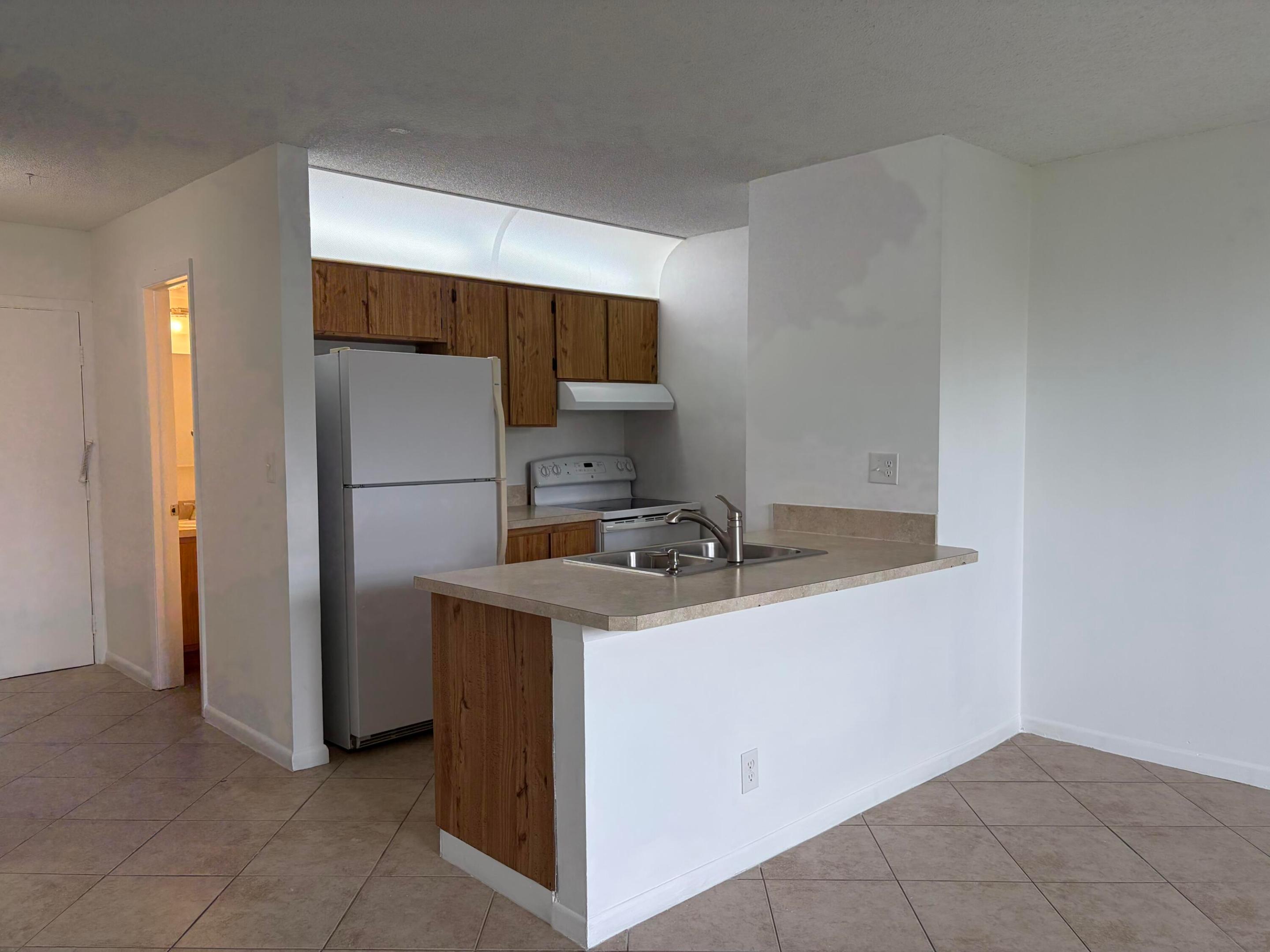 2771 Riverside Drive 412-a