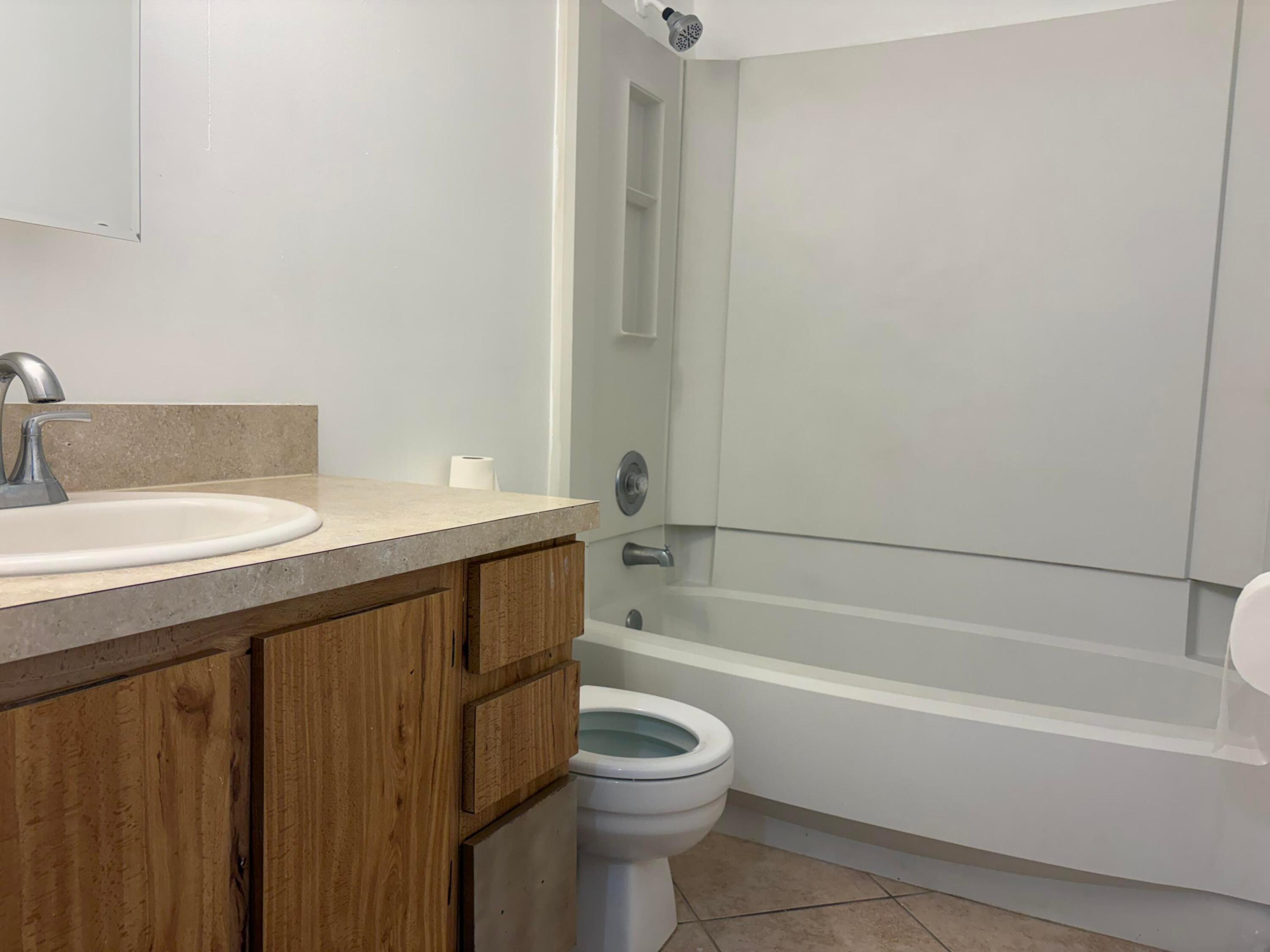 2771 Riverside Drive 412-a