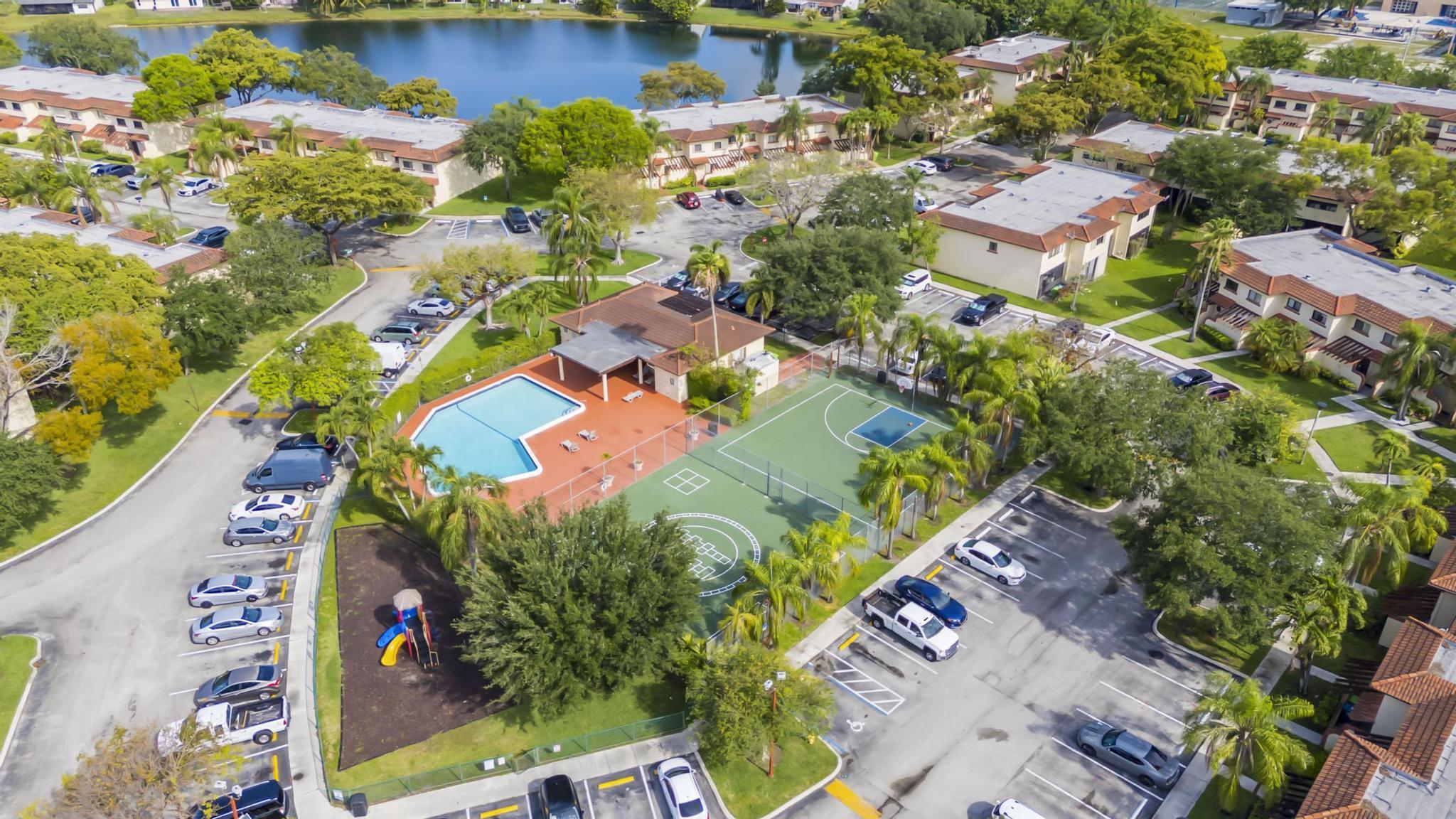 8858 NW 48th Street 8858