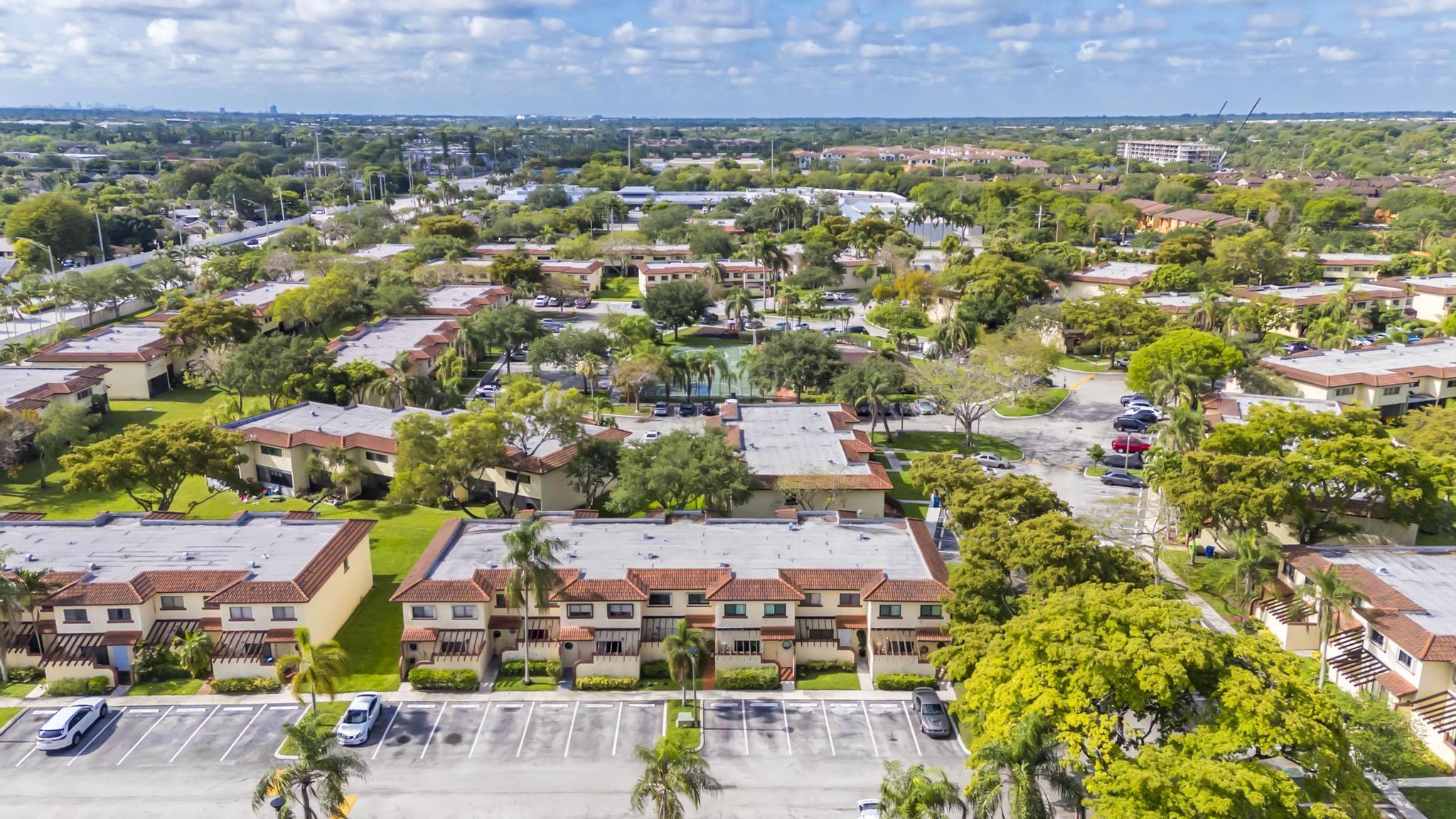 8858 NW 48th Street 8858