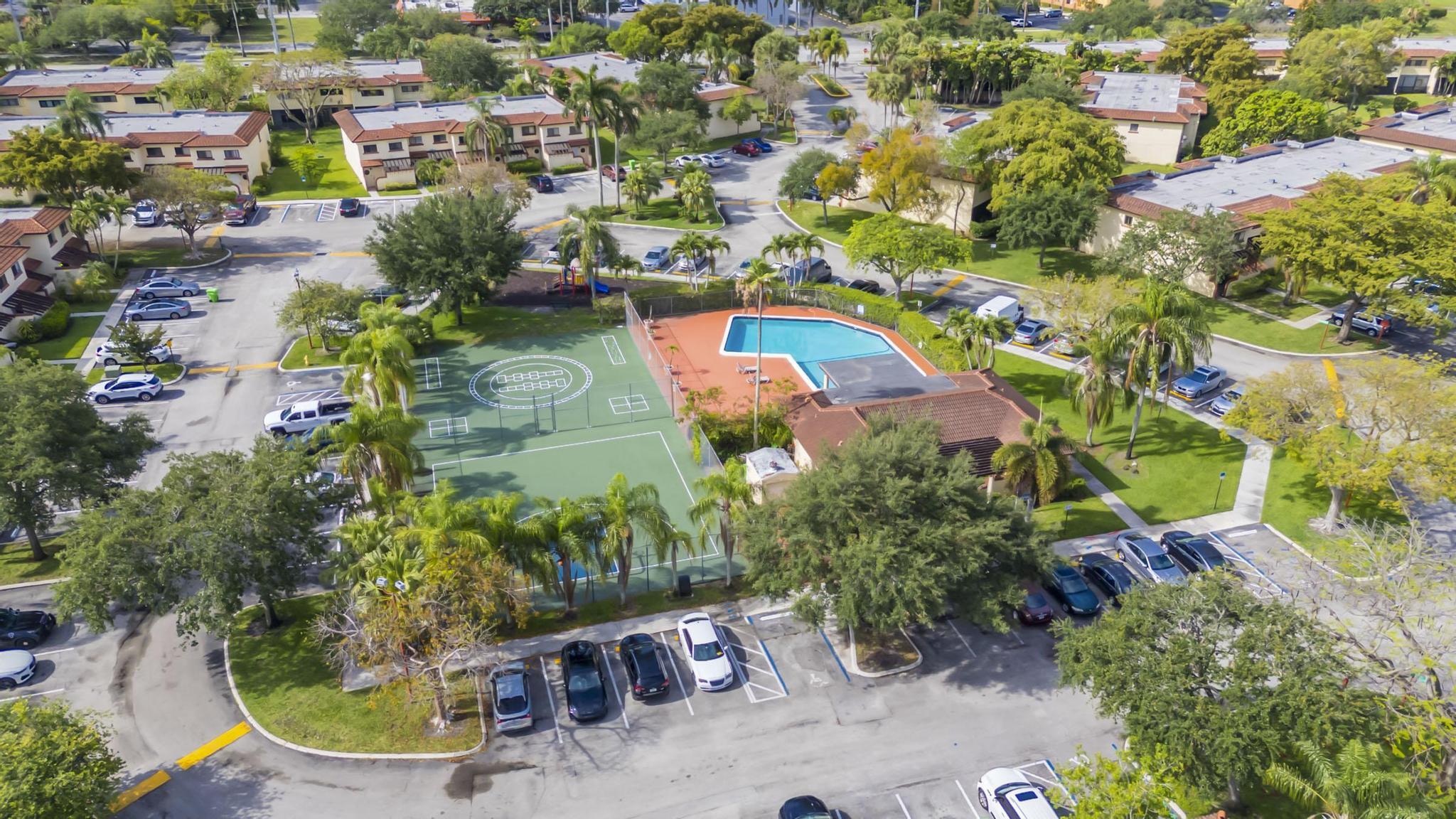 8858 NW 48th Street 8858