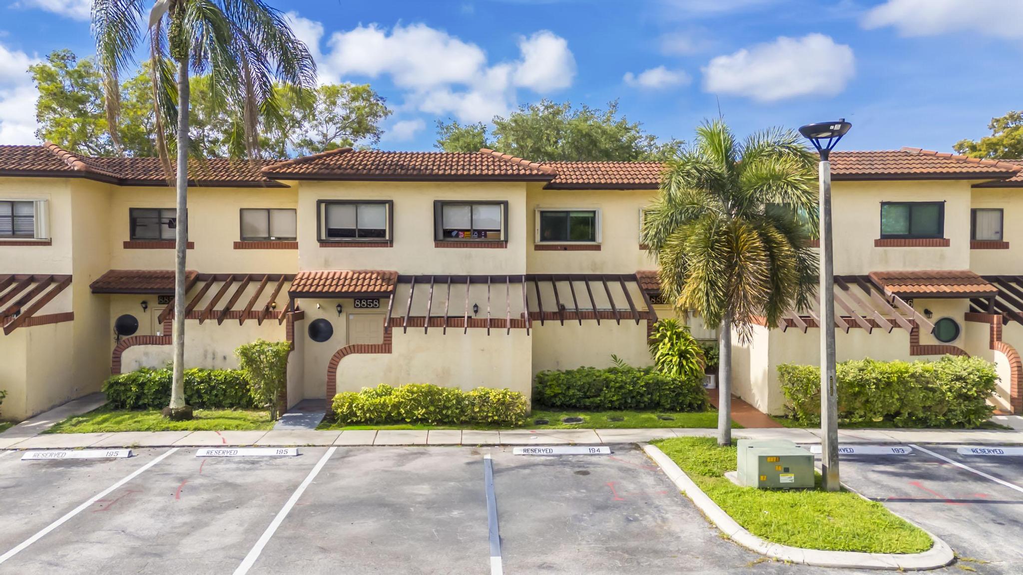8858 NW 48th Street 8858