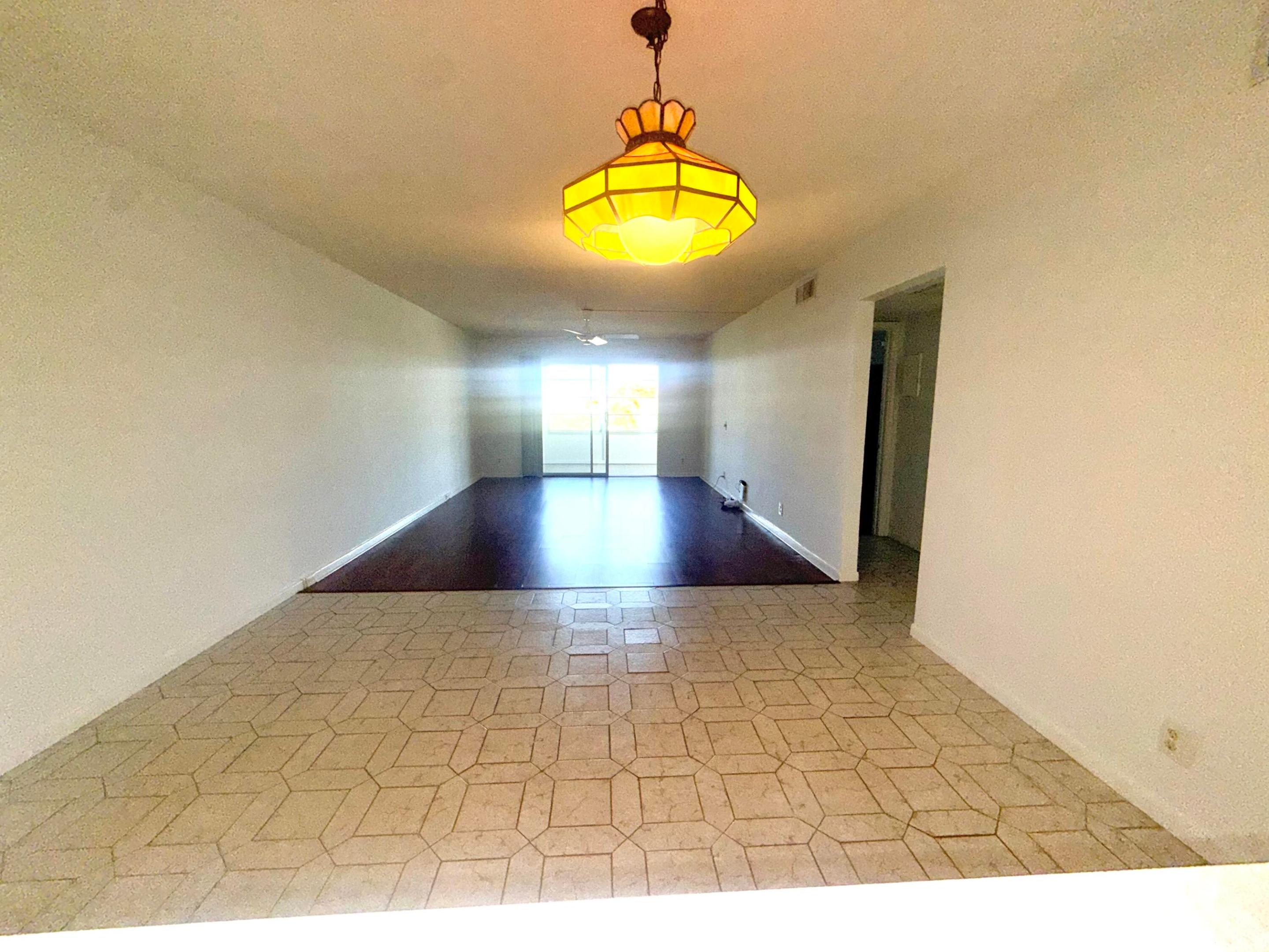 2901 Victoria Circle H4