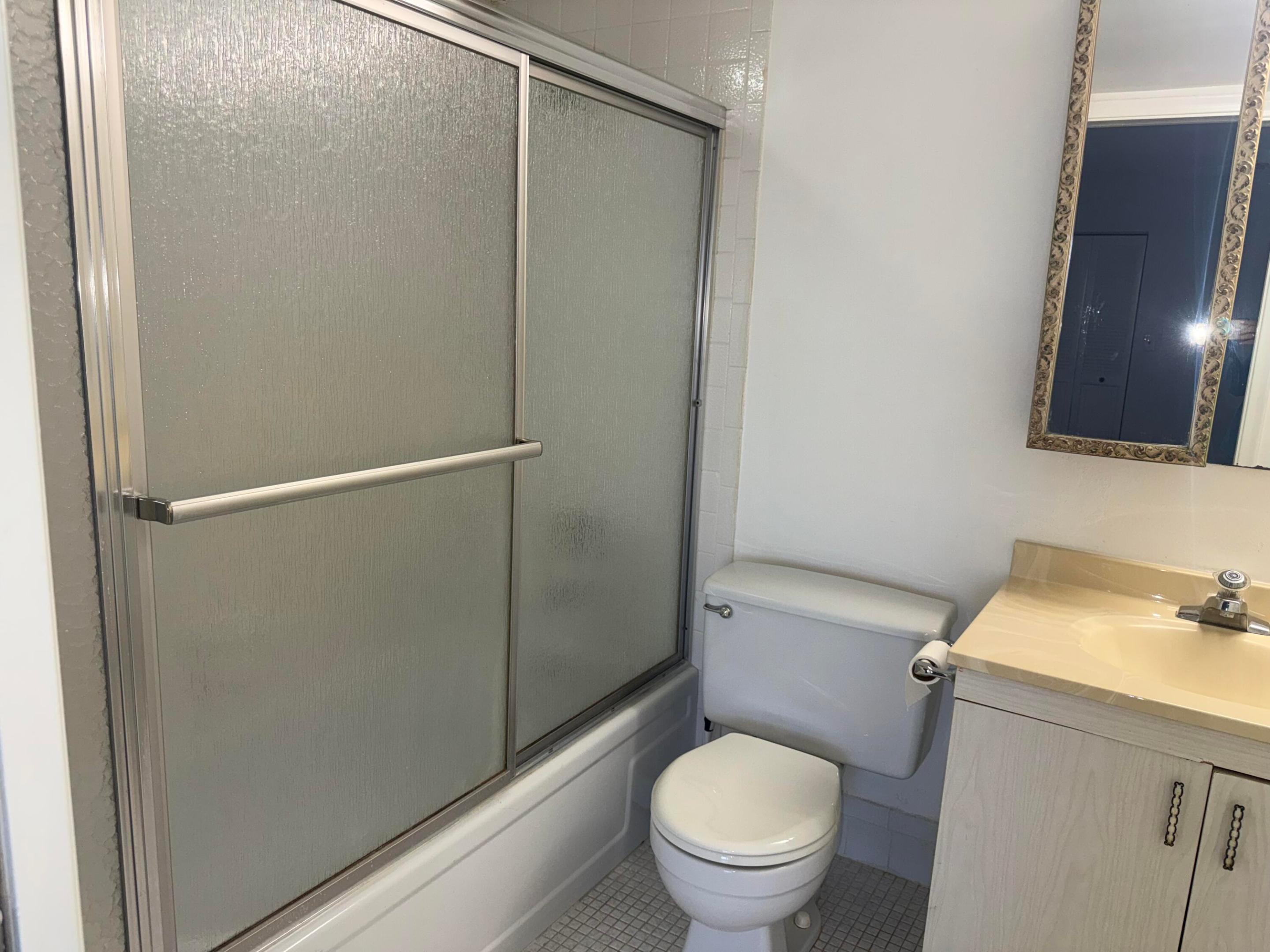 2901 Victoria Circle H4