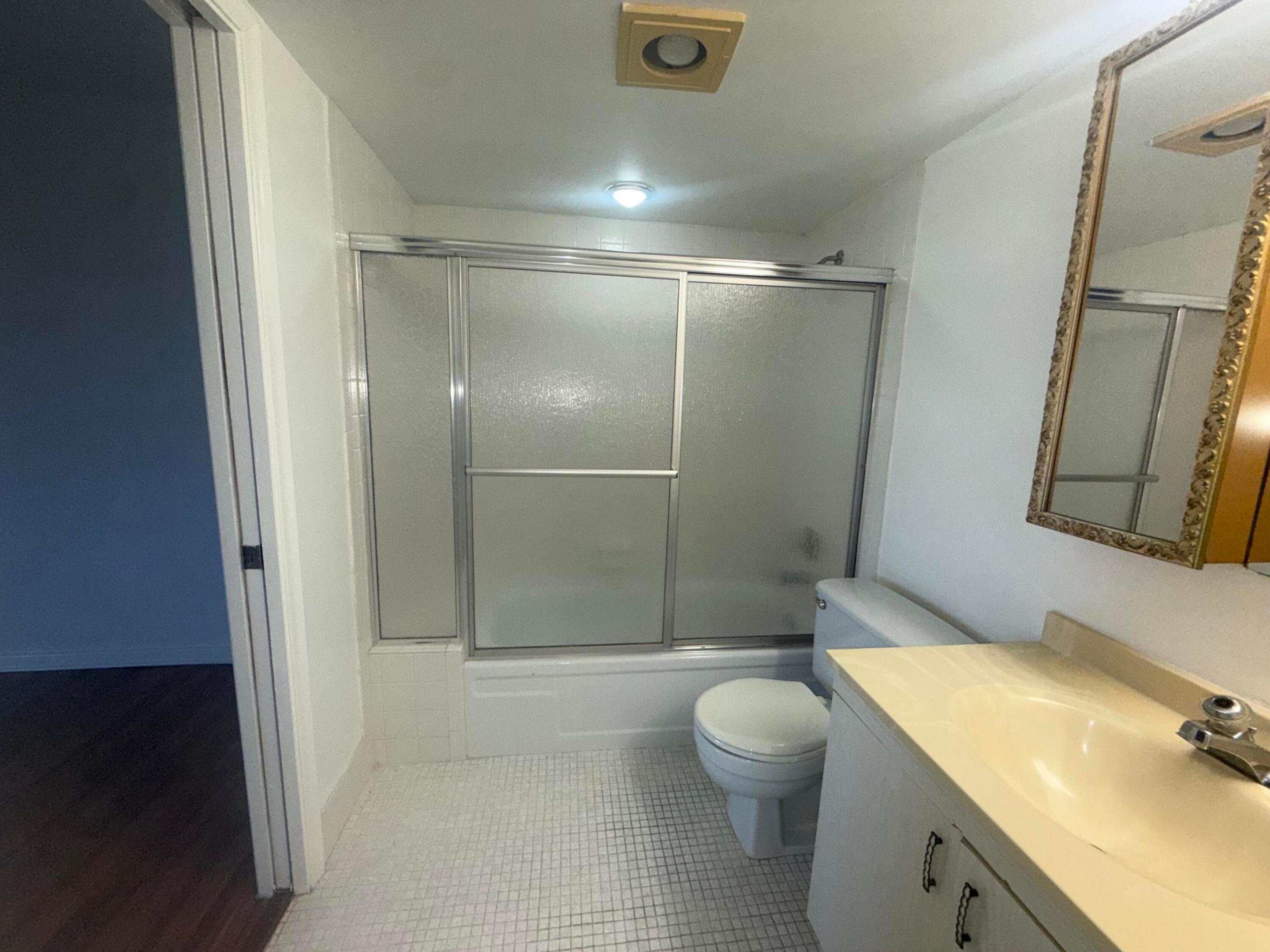 2901 Victoria Circle H4