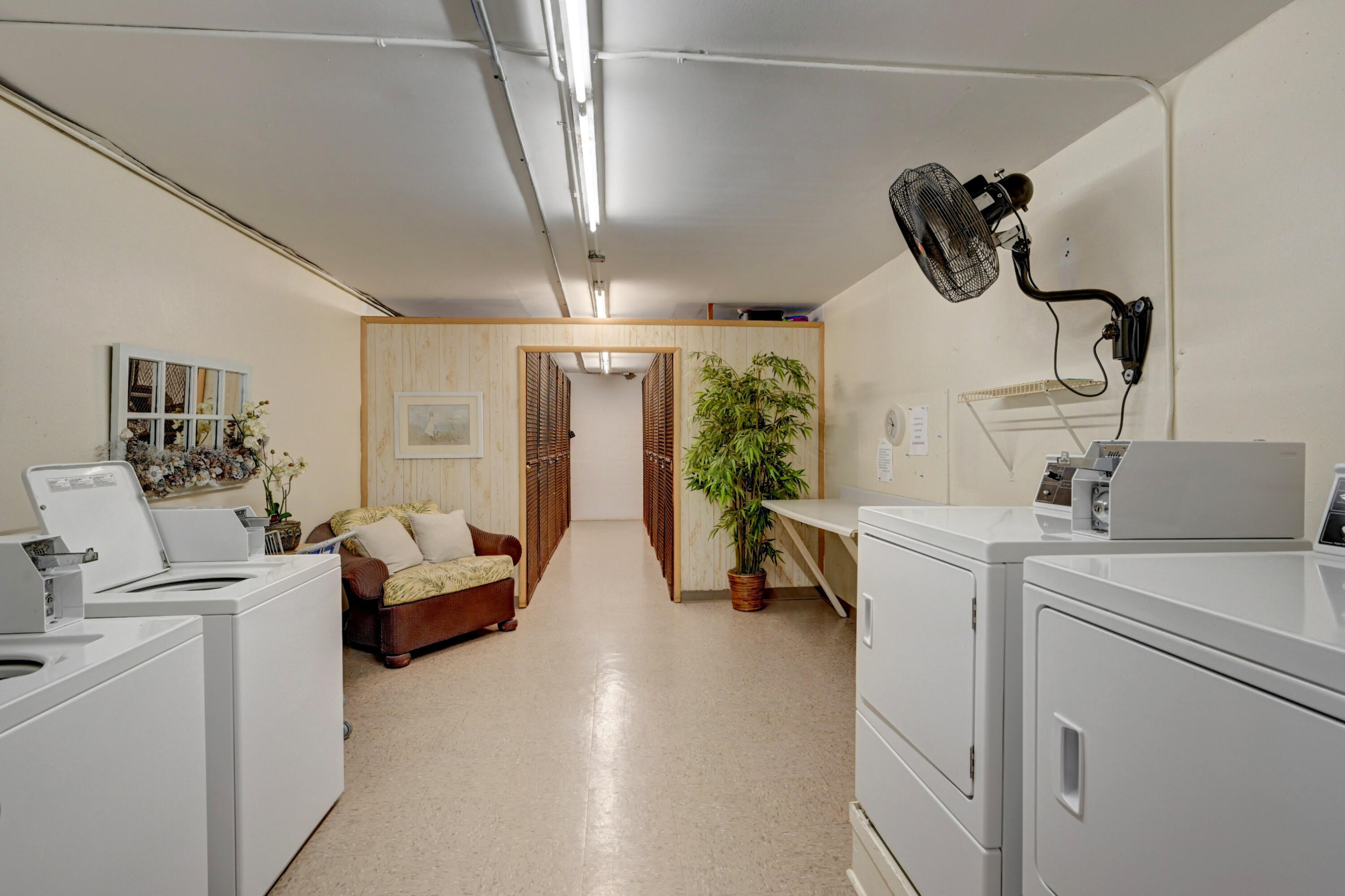 2901 Victoria Circle H4
