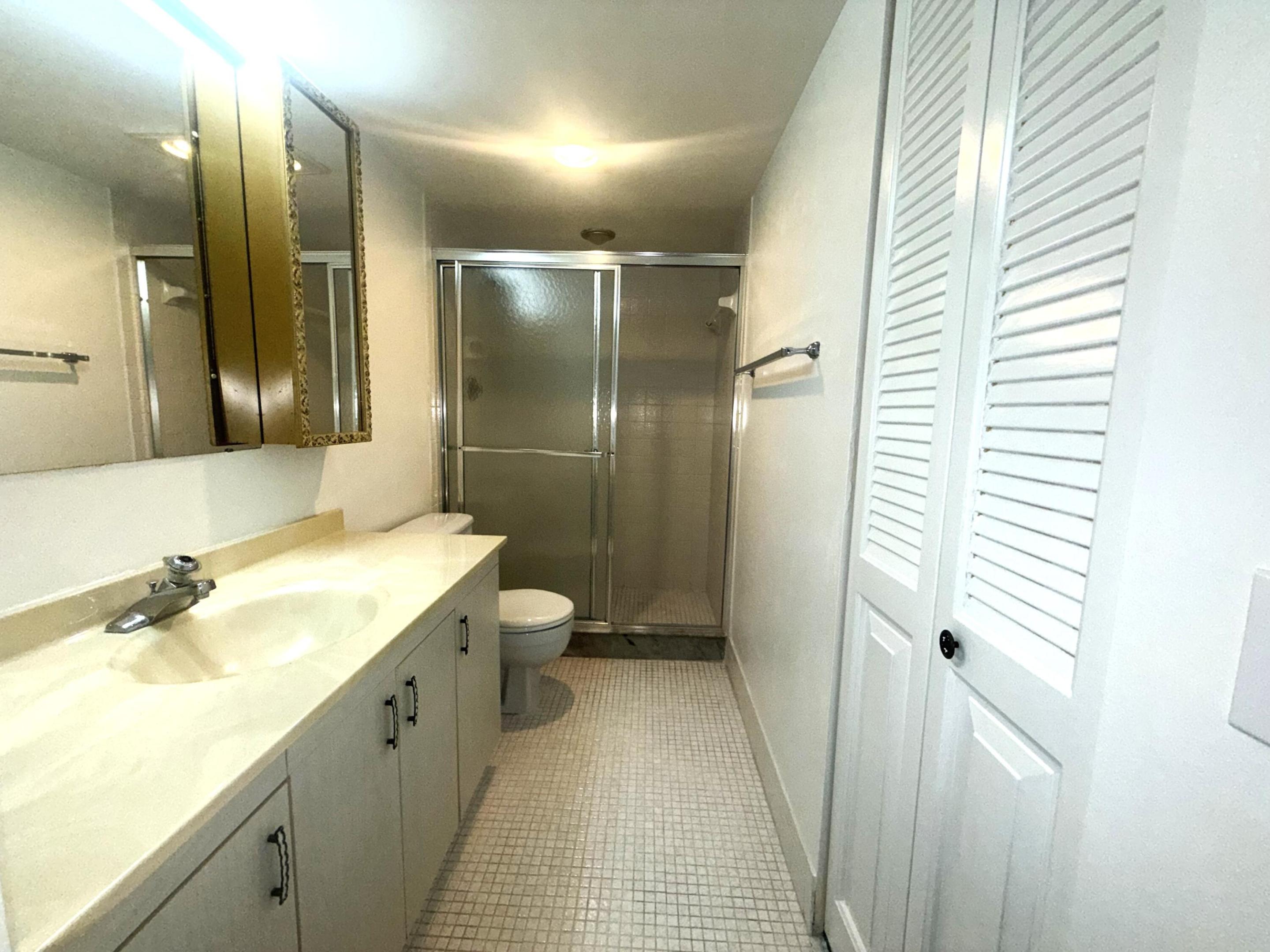 2901 Victoria Circle H4